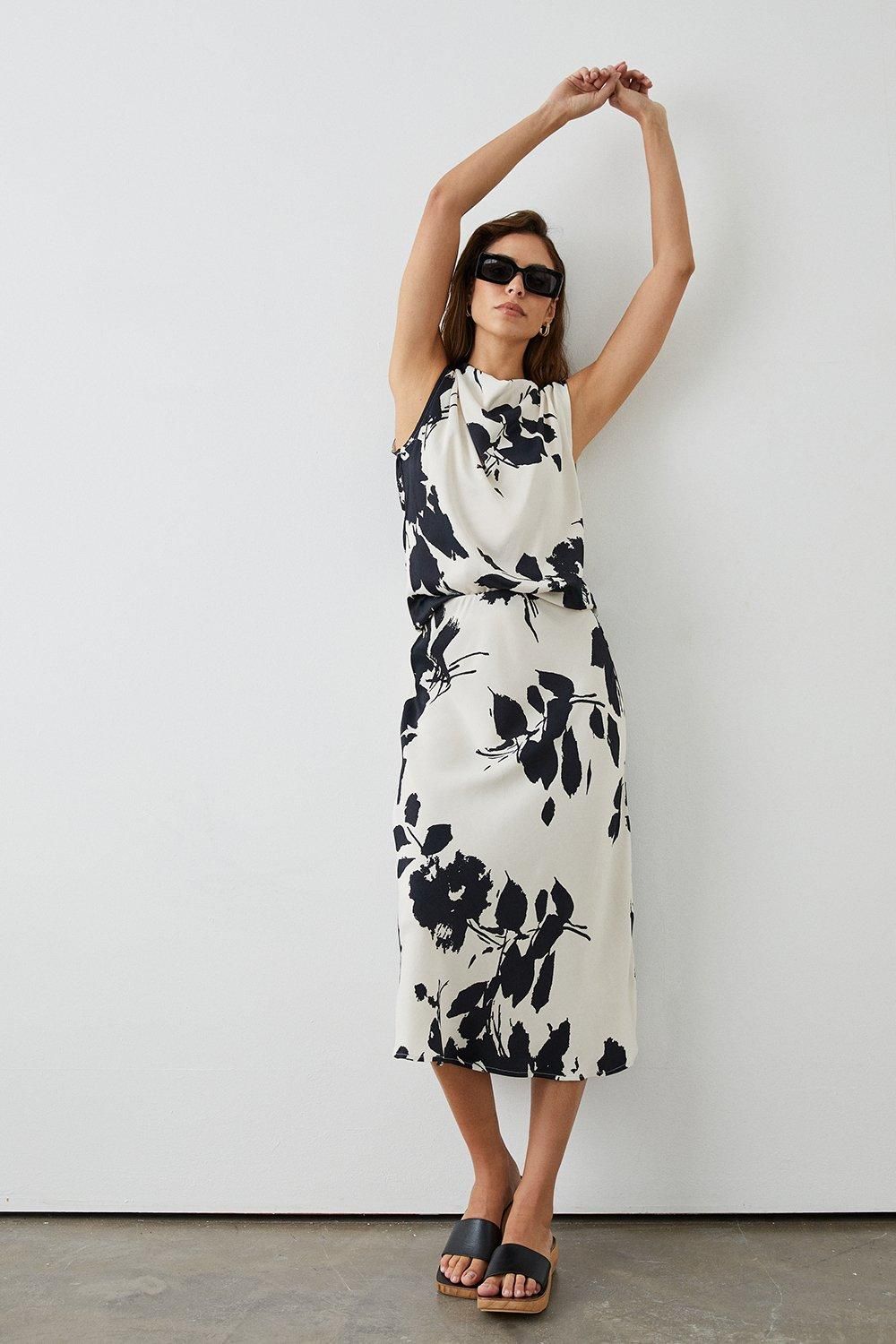 Principles Mono Leaf Print High Neck Gather Detail Sleeveless Top Mono image 4