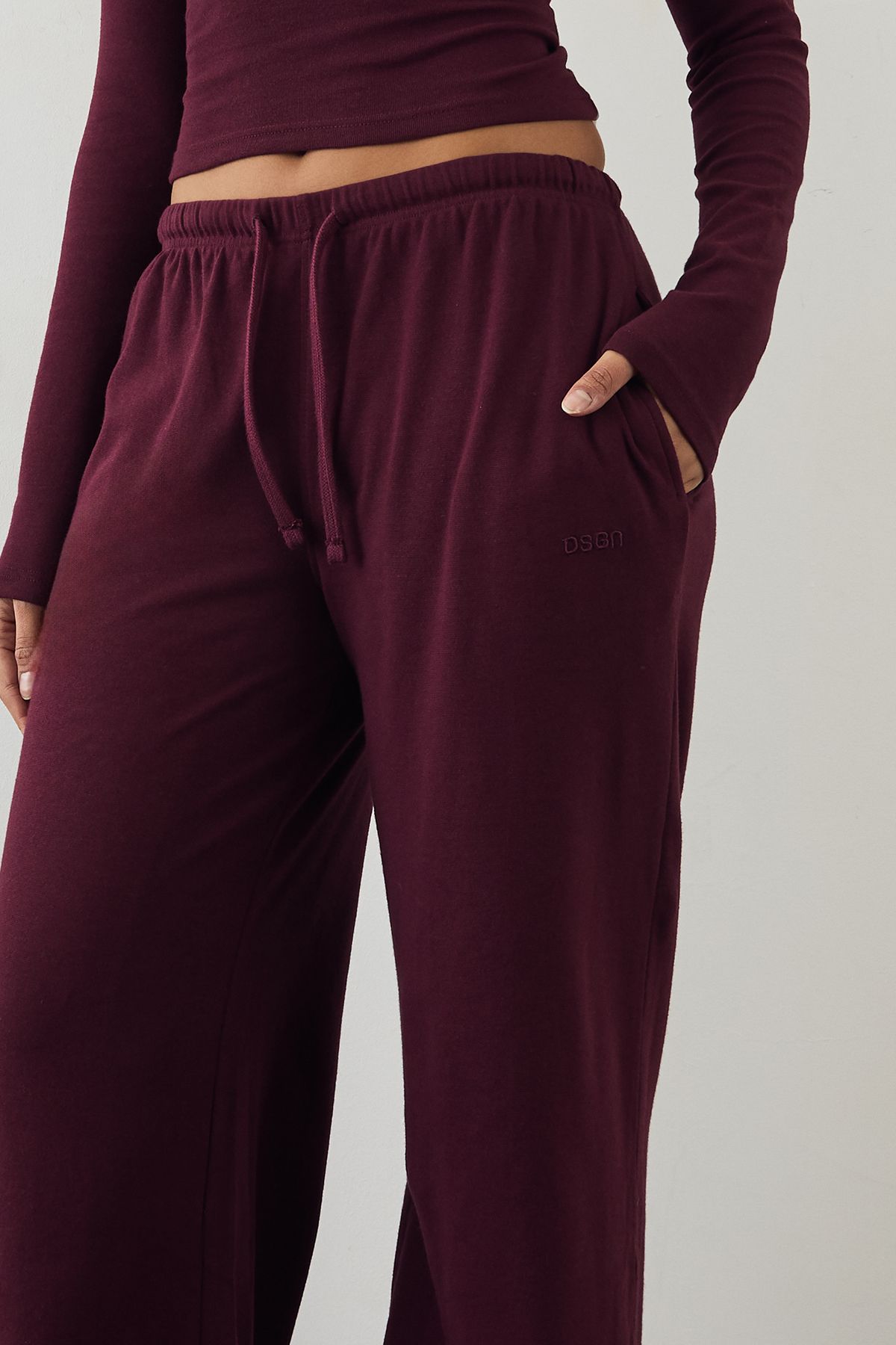DSGN Studio DSGN Studio Embroidered Rib Wide Leg Trouser Burgundy image 4