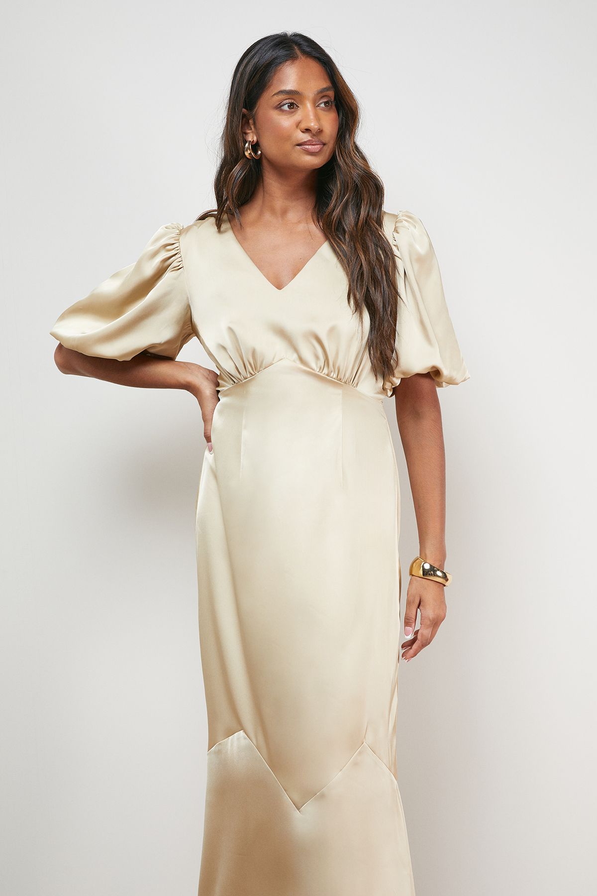 Oasis Satin Puff Sleeve V Neck Fishtail Maxi Dress Champagne image 4