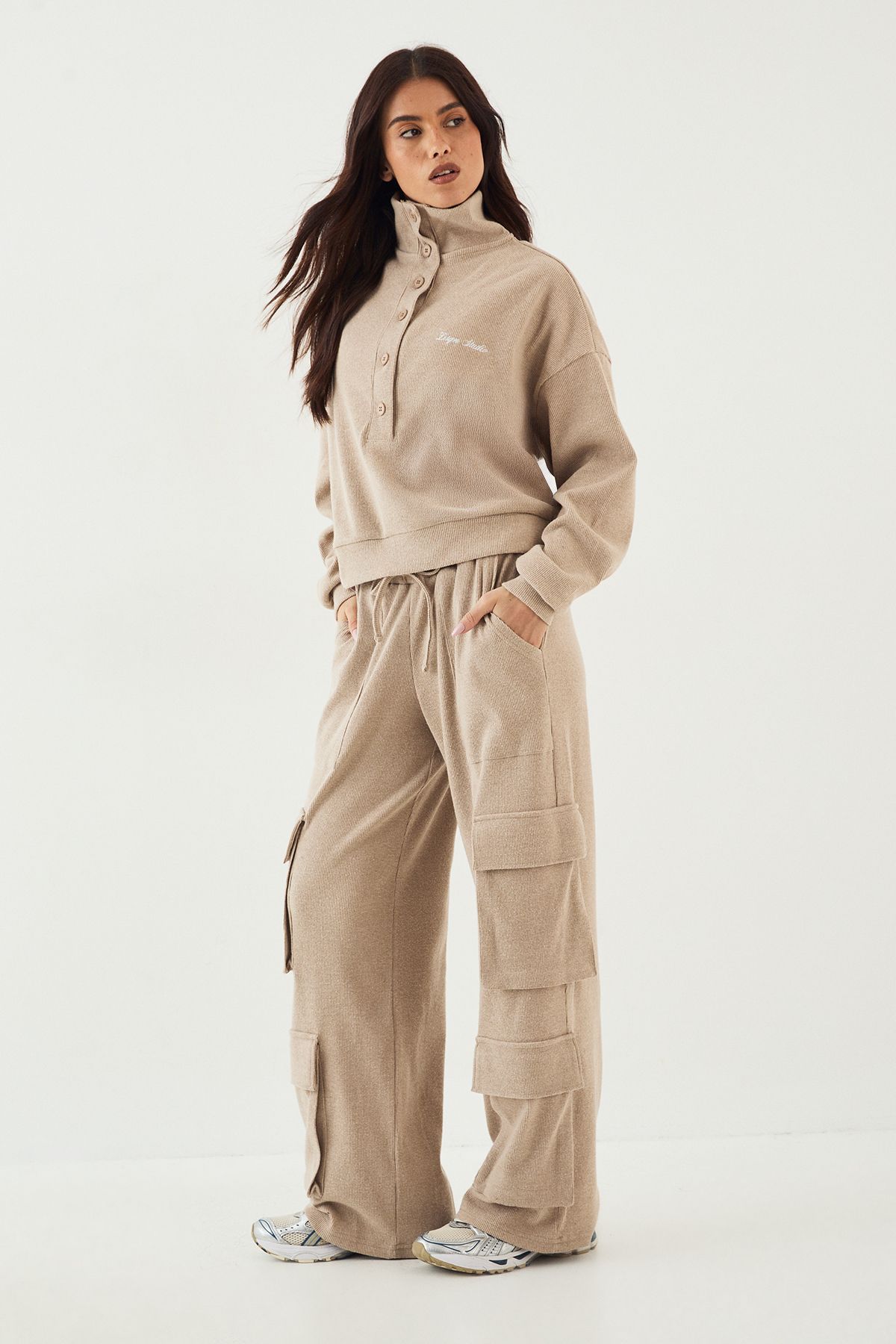 DSGN Studio DSGN Studio Brushed Rib Button Detail Sweatshirt Stone image 3