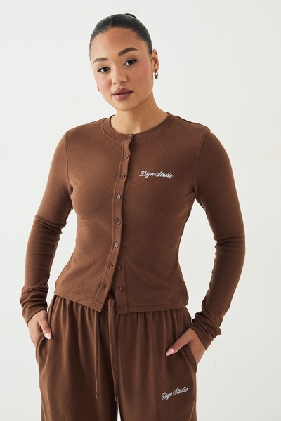 DSGN Studio DSGN Studio Ribbed Script Embroidery Button Through Long Sleeve Top Mocha
