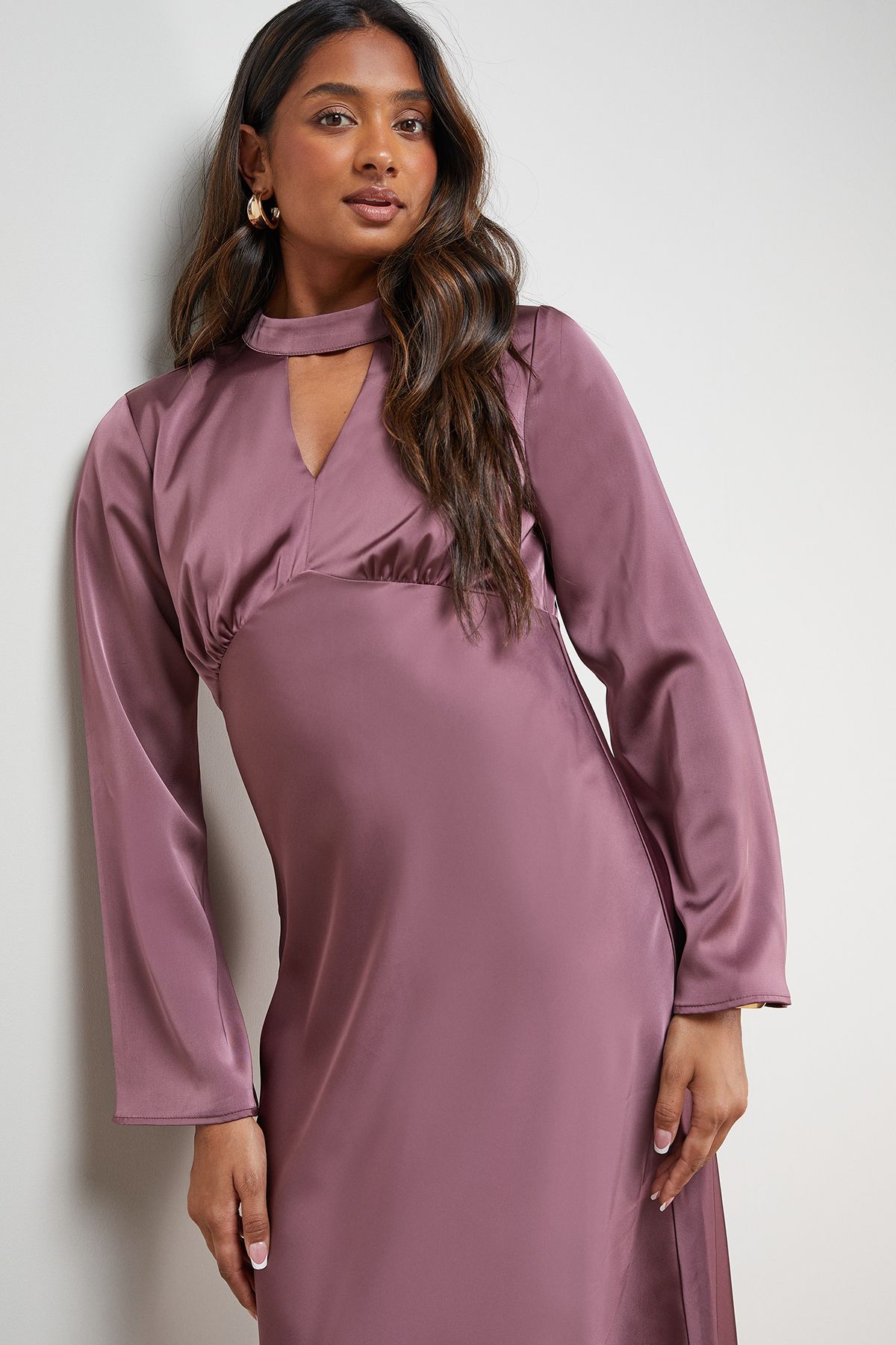 Oasis Satin Cut Out Flare Sleeve Bias Midi Dress Mauve image 4