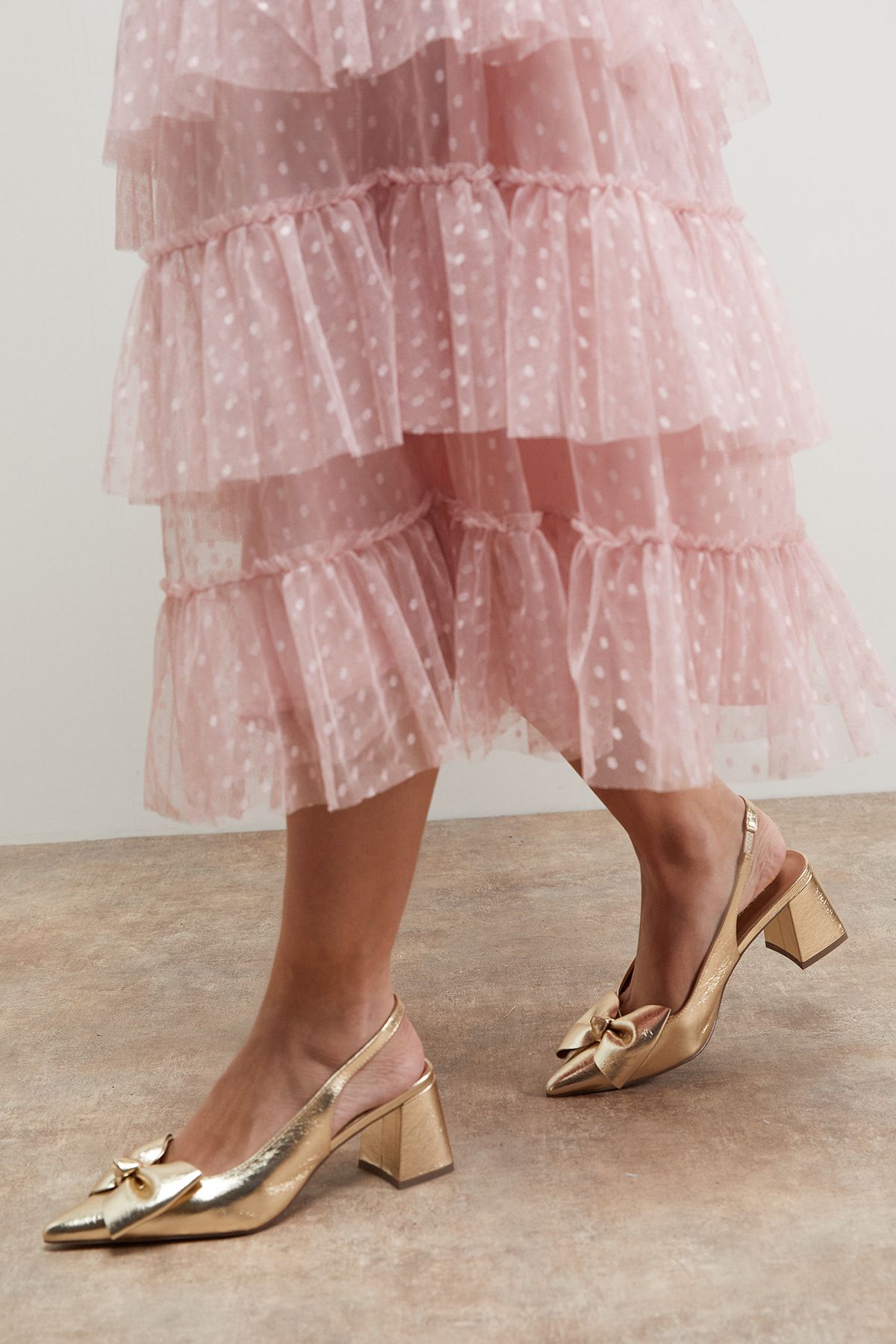 Oasis Seala Metallic Faux Leather Bow Slingback Medium Block Heel Court Shoes Gold image 1