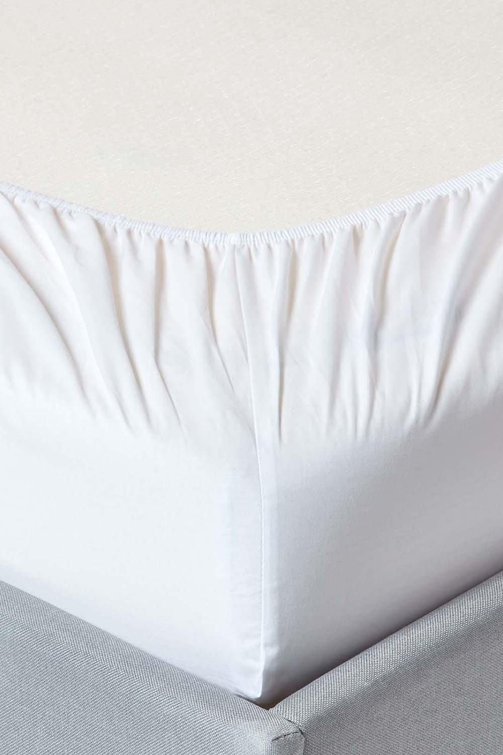 Homescapes Egyptian Cotton Fitted Sheet 12 inch 200 Thread Count image 2