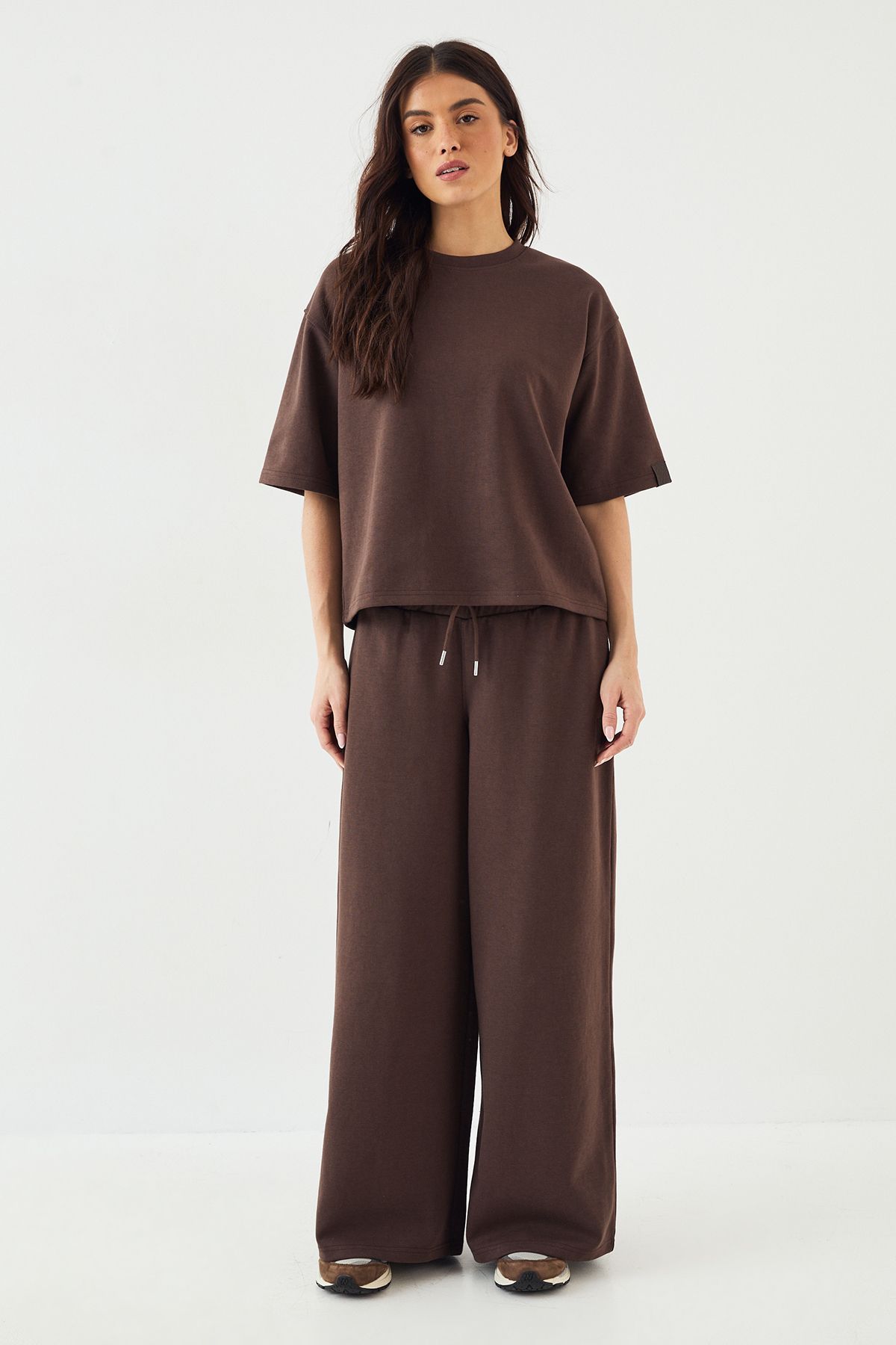 DSGN Studio DSGN Studio Interlock Crew Neck Oversized T-Shirt Dark Chocolate image 5