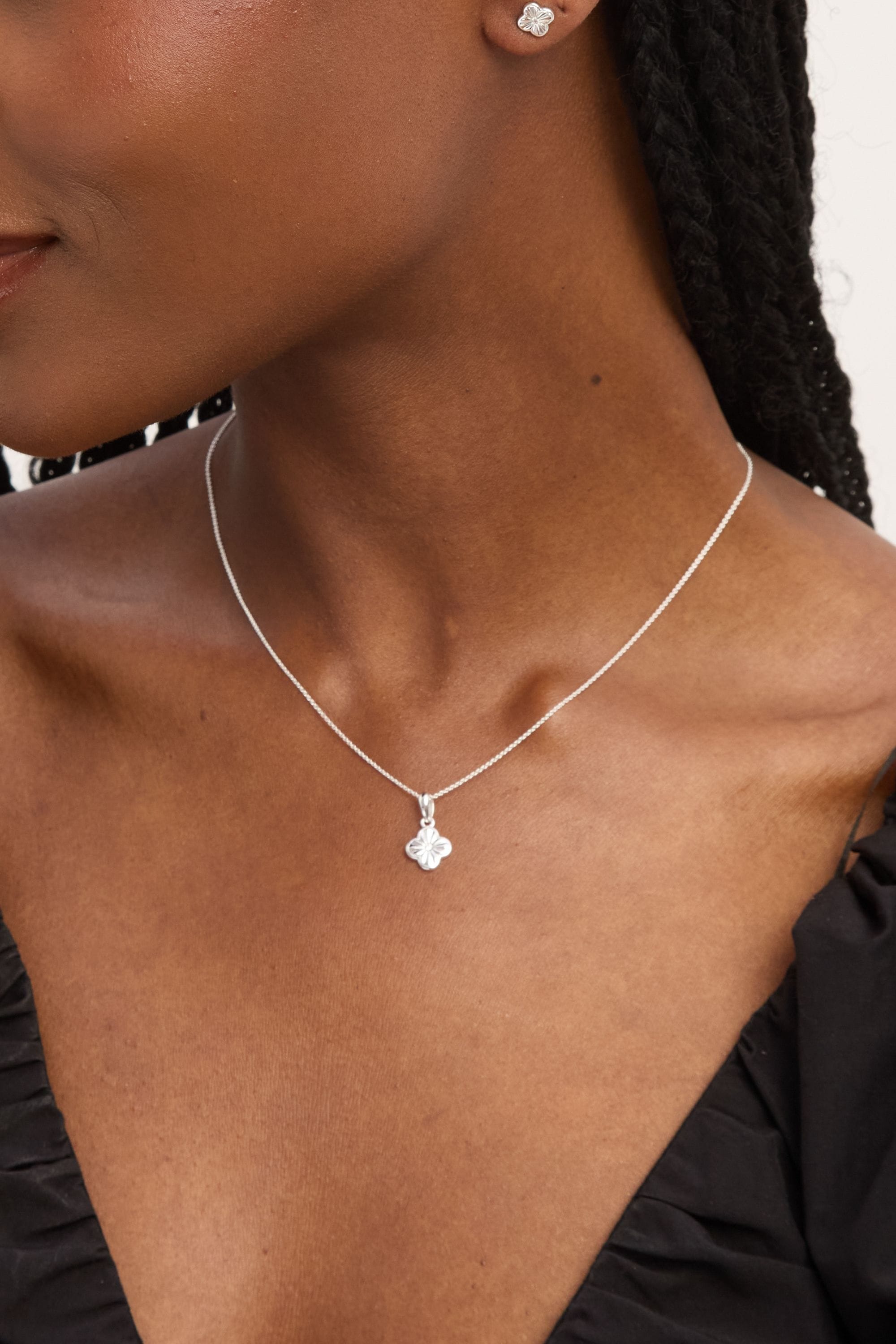 Simply Silver Sterling Silver 925 Polished Diamond Cut Clover Set - Gift Box image 4