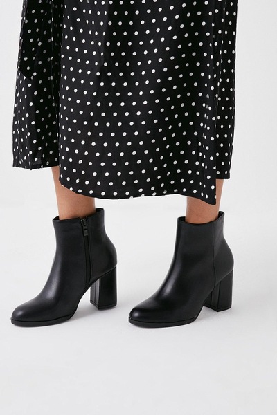 Oasis Round Toe Ankle Boots Black