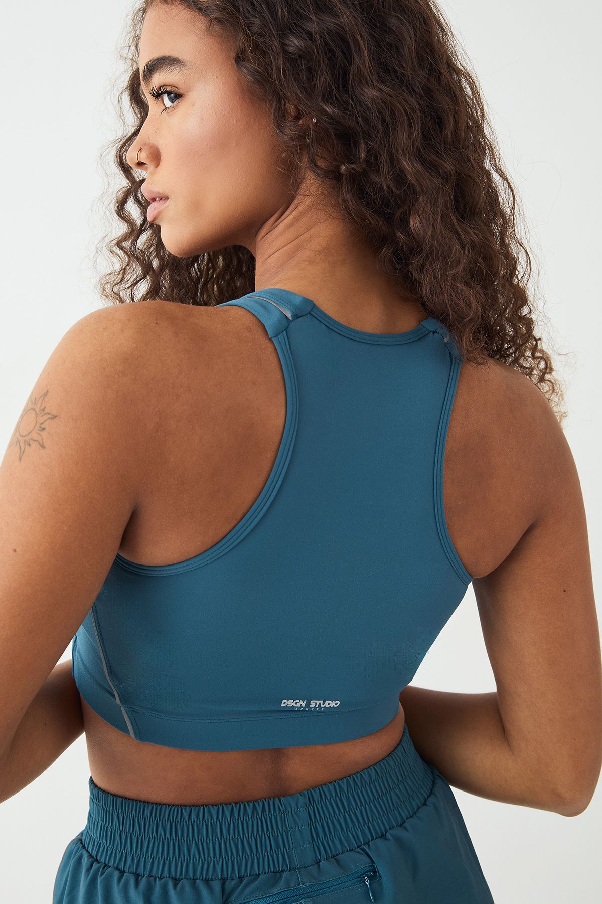 DSGN Studio DSGN Studio Reflective Binding Ultra Sculpt Sports Bra Teal image 4