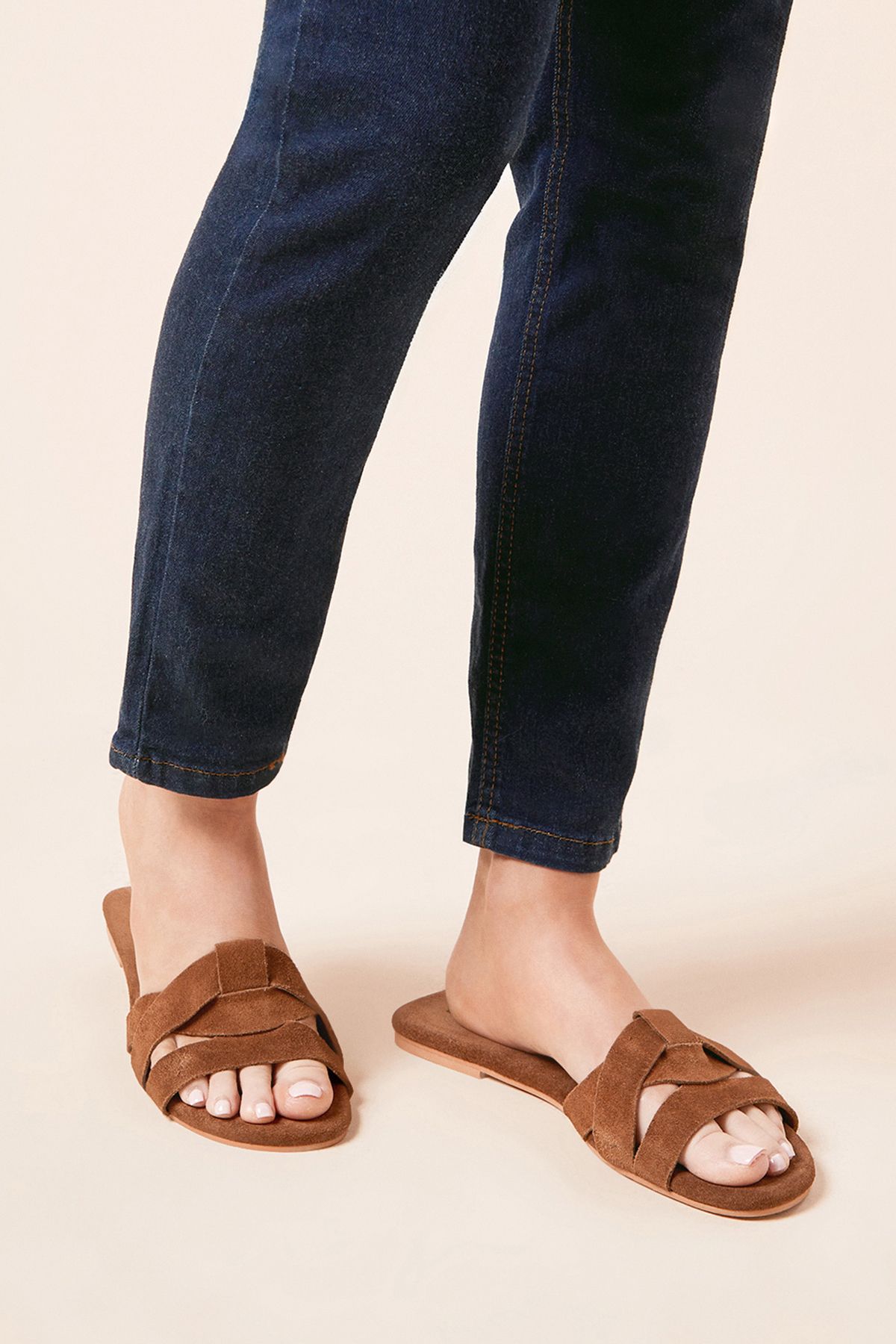 Dorothy Perkins Freesia Suede Twisted Flat Sliders Tan image 2