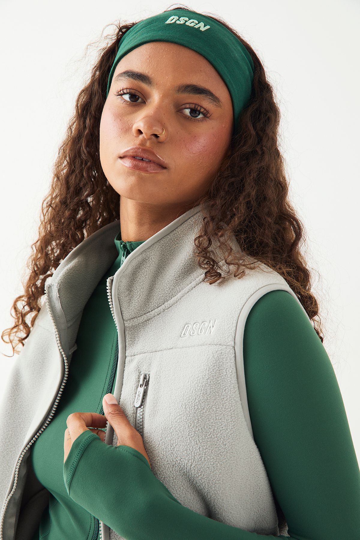 DSGN Studio DSGN Studio Sport Polar Fleece Pocket Detail Gilet Ice Grey image 4