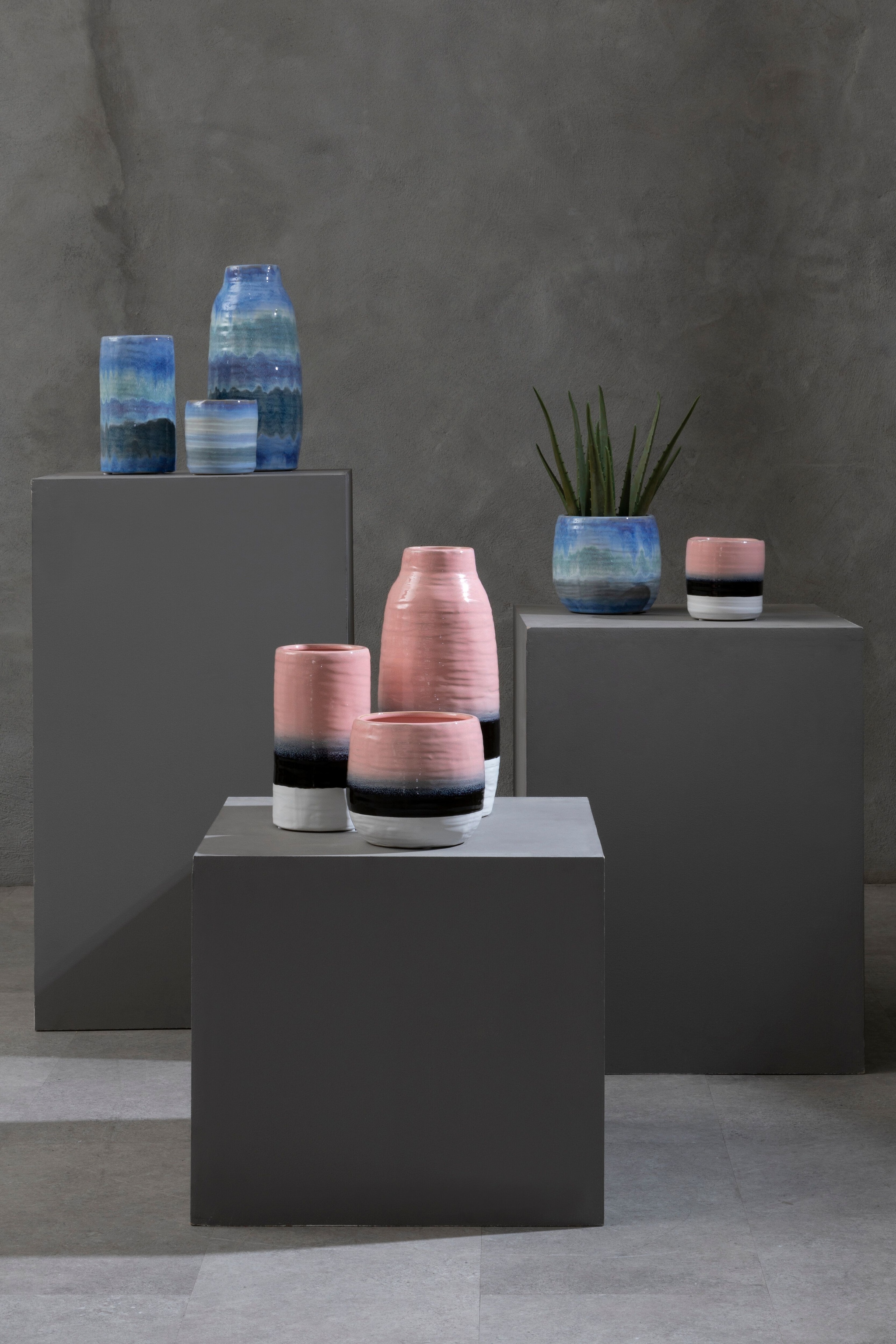 Orsina Portable Small Grey Vase, Versatile Flower Vase, Glazed Finish Stoneware, Ceramic Pottery Vase image 2