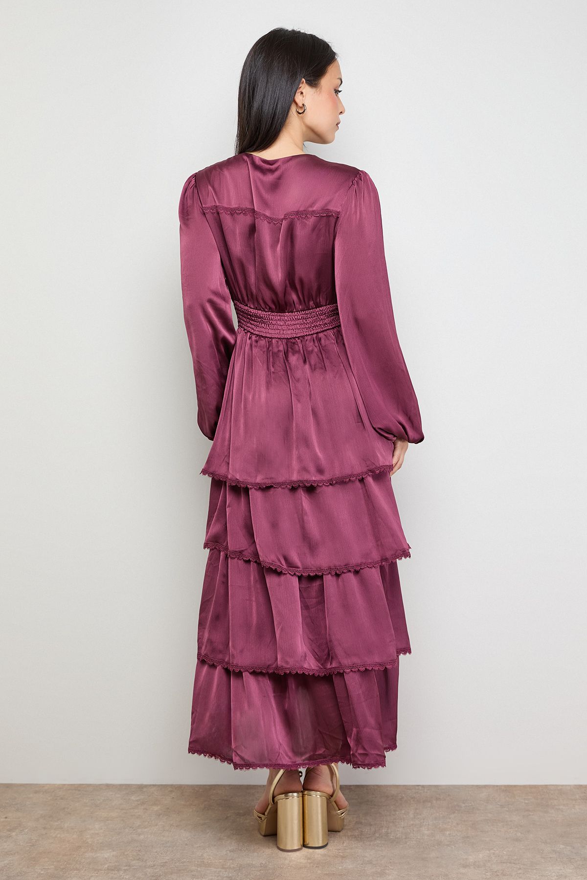Oasis Petite Ruffle Tiered Balloon Sleeve High Low Hem Midi Dress Plum image 3