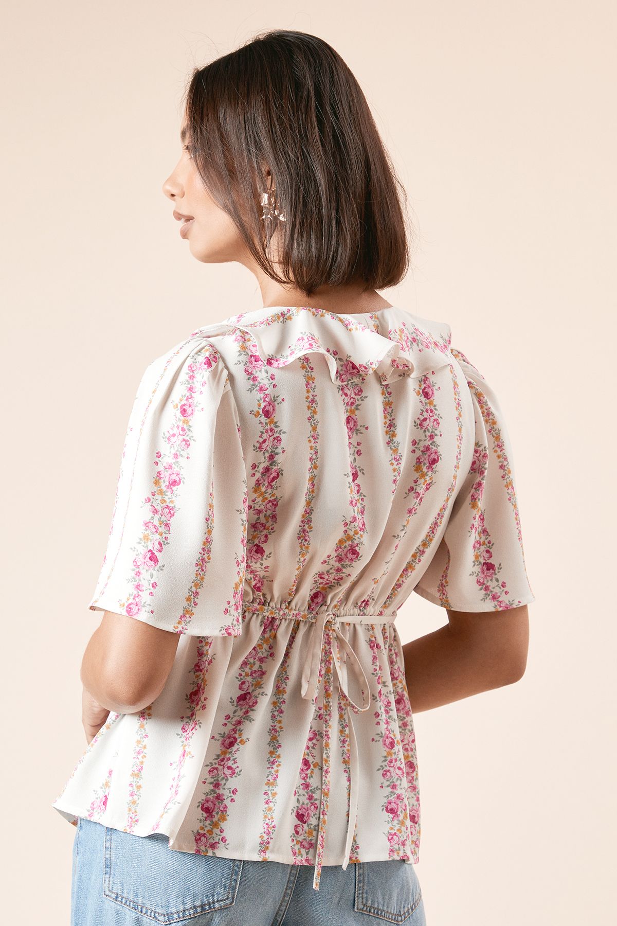 Dorothy Perkins Frill Detail Angel Sleeve Tie Back Blouse Floral image 3