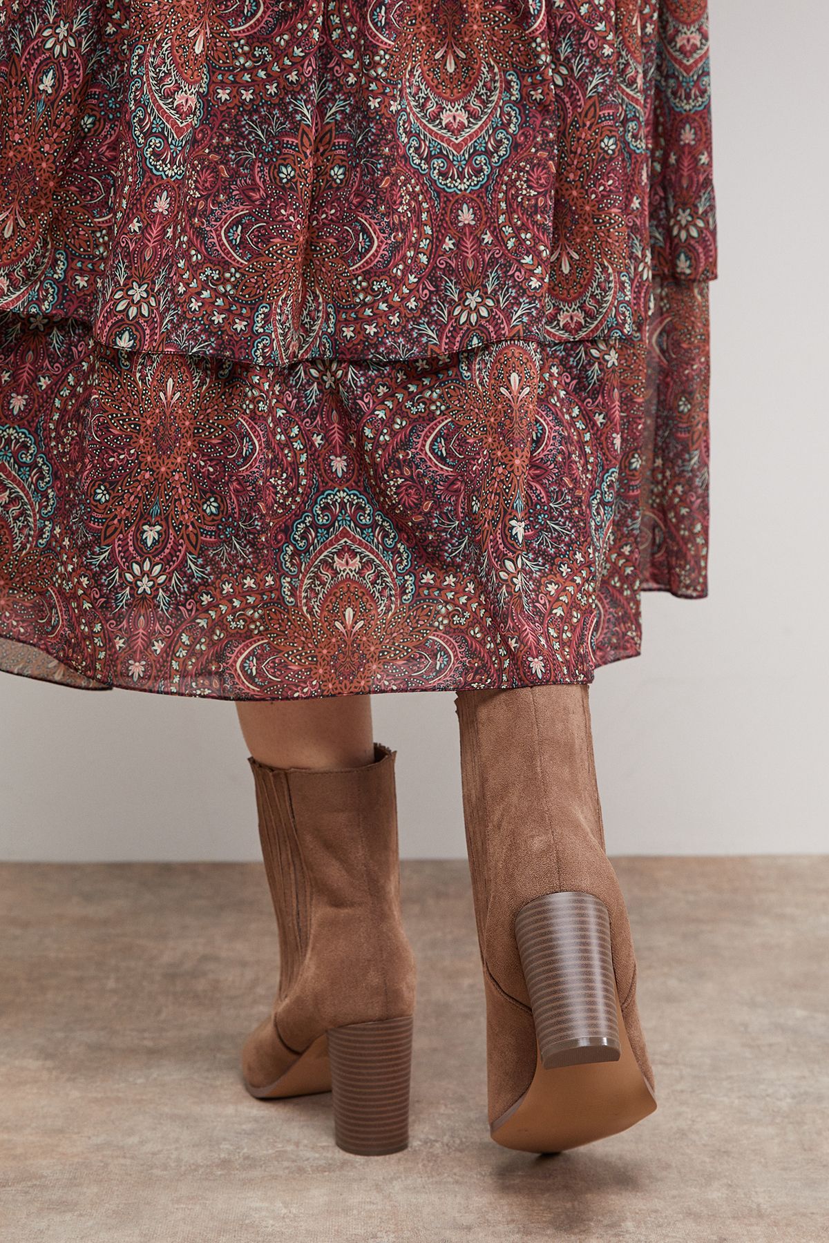 Oasis Wide Fit Maria Faux Suede High Block Heel Pointed Chelsea Ankle Boots Taupe image 3