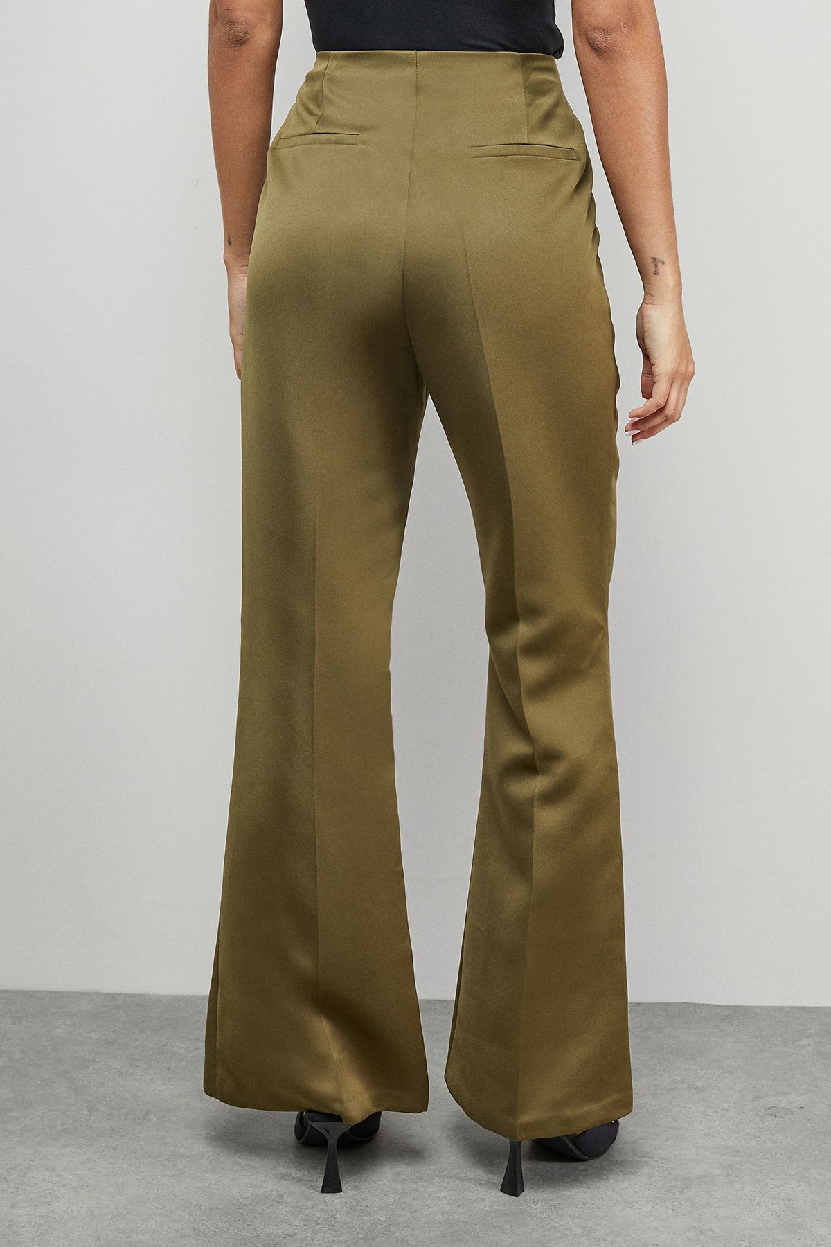 Warehouse Premium Satin Clean Waistband Flare Trousers Co-ord Olive image 3