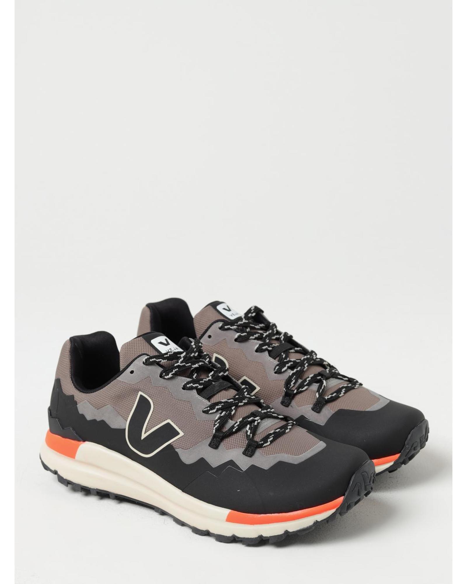 Veja Condor 2 Trail Running Shoe  - Black Sneakers image 2