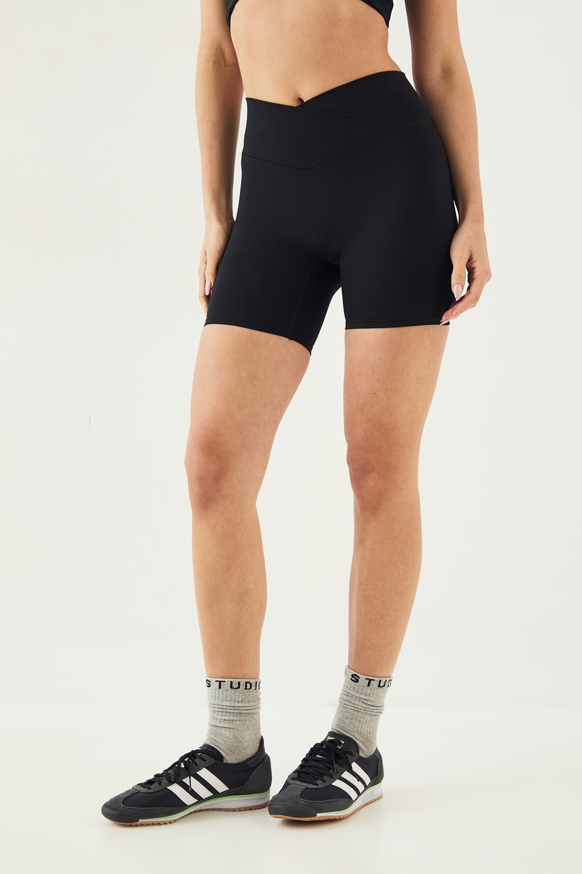 DSGN Studio DSGN Studio Ultra Sculpt Wrap Waist Cycling Short Black image 3