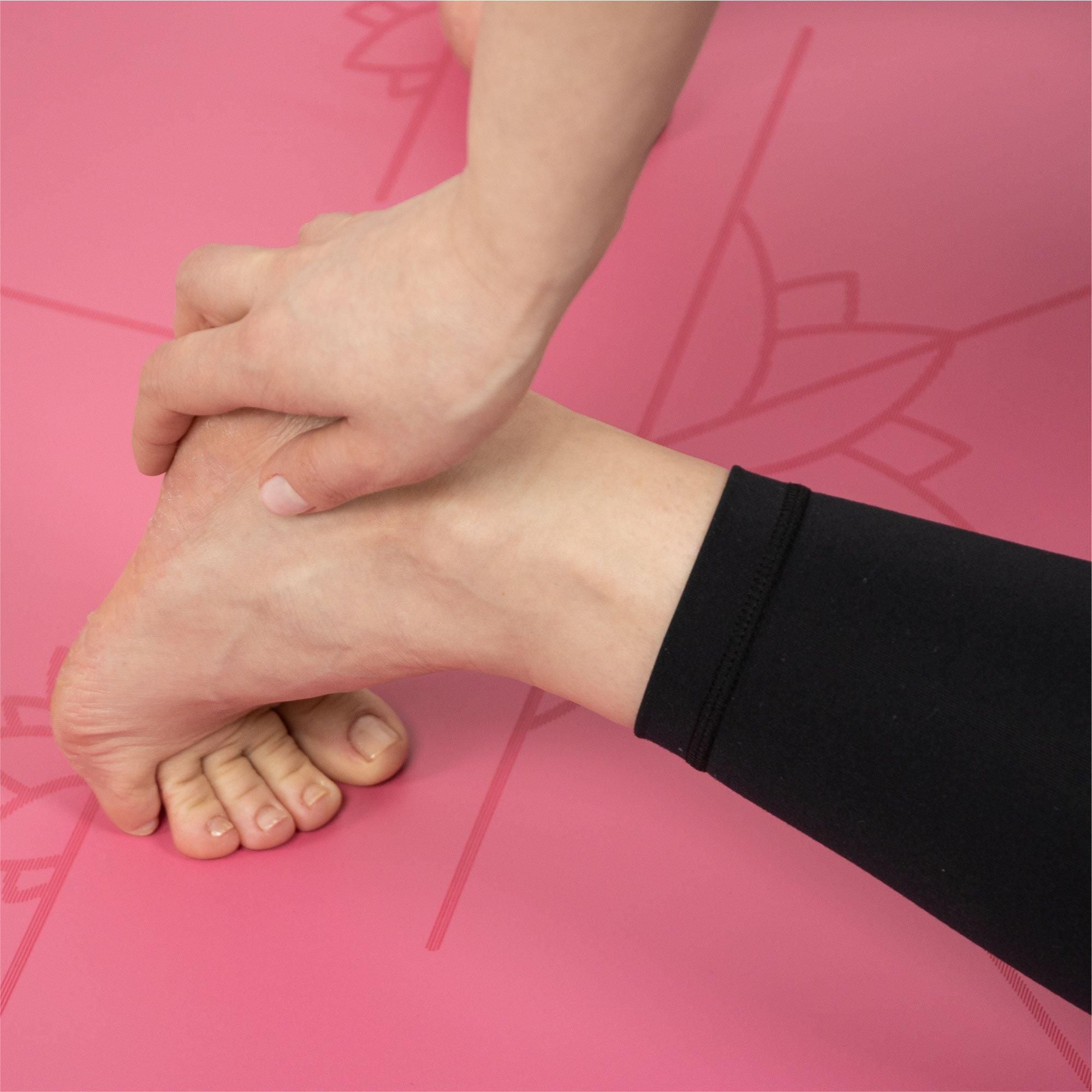 Myga Extra Large Pink Alignment Yoga Mat image 4