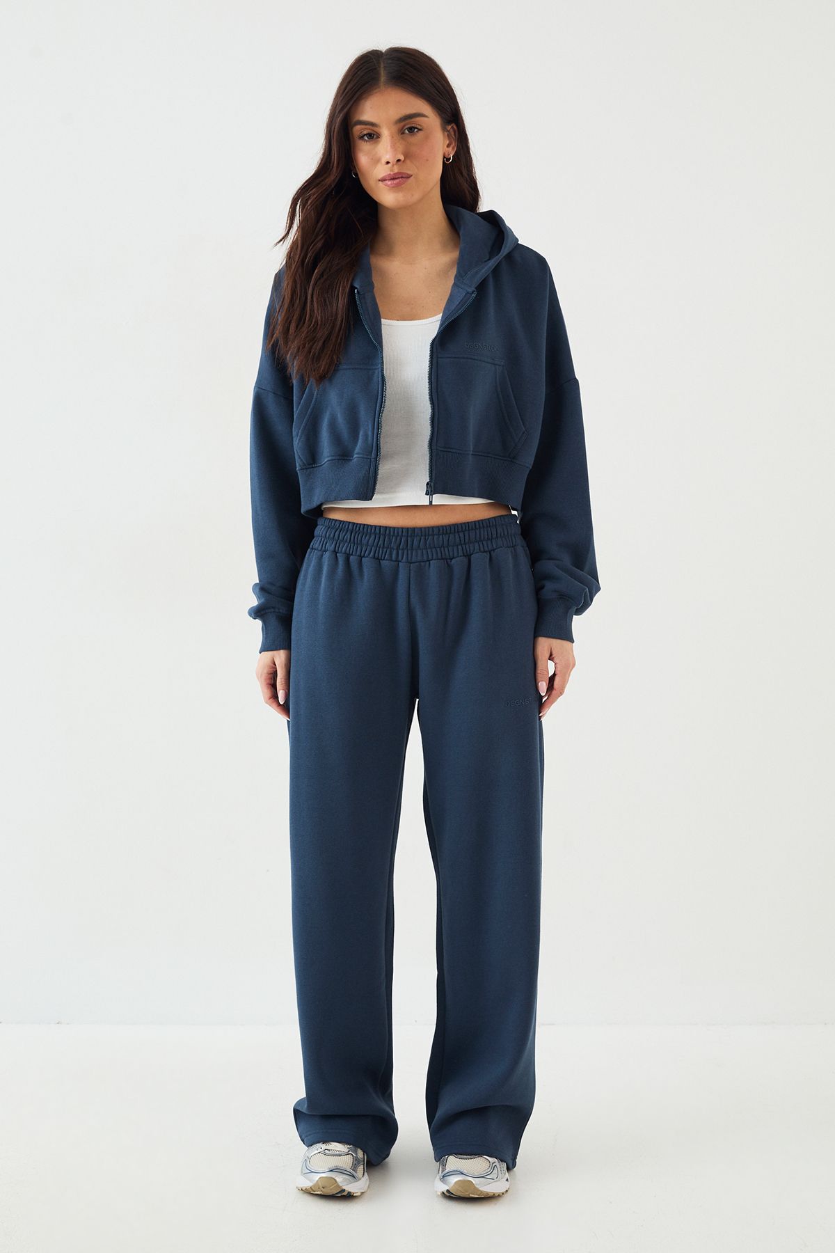 DSGN Studio DSGN Studio Straight Leg Jogger Indigo image 5