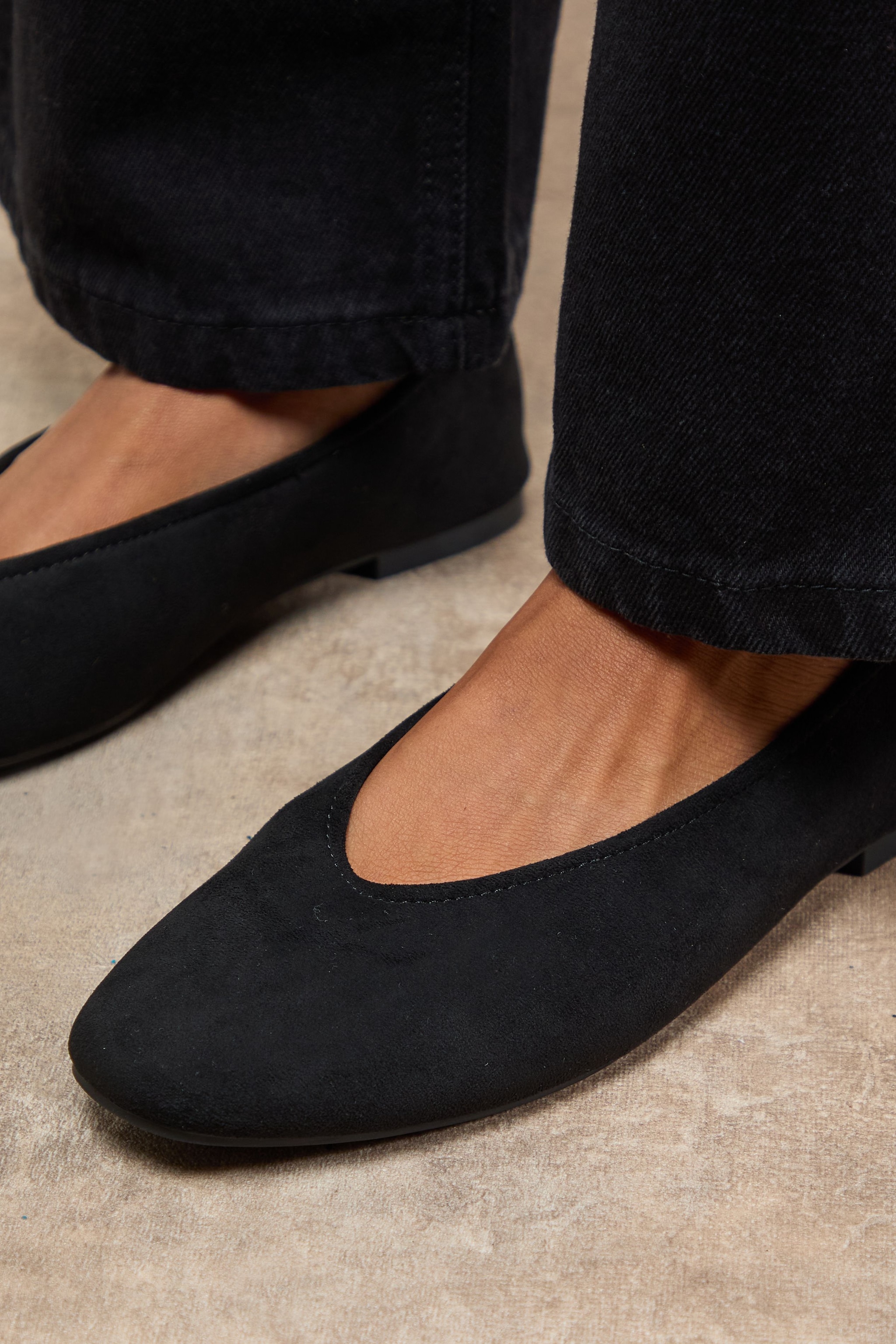 Oasis Bonnie Soft Square Toe High Vamp Ballet Pumps Natural Black image 3