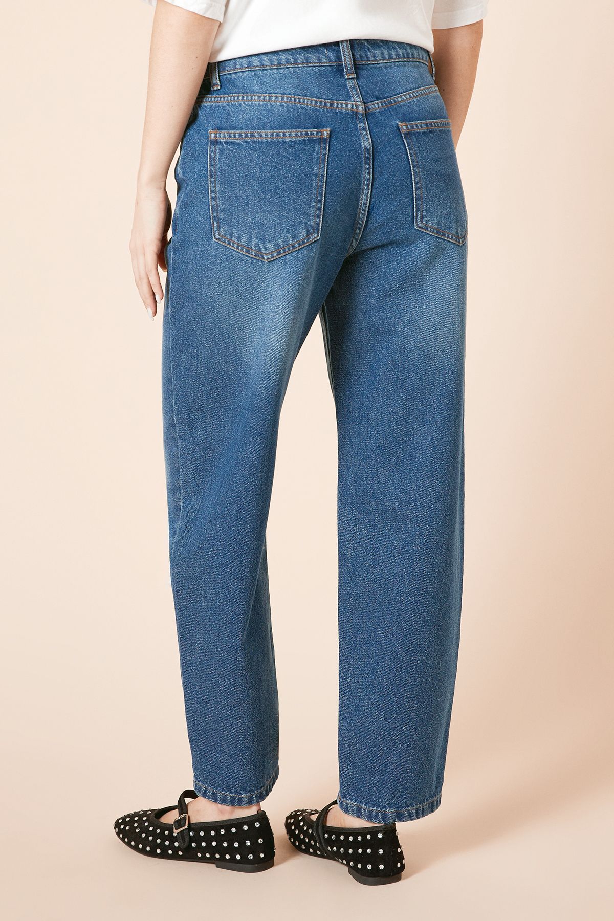 Dorothy Perkins Barrel Leg Jean Mid Wash image 4