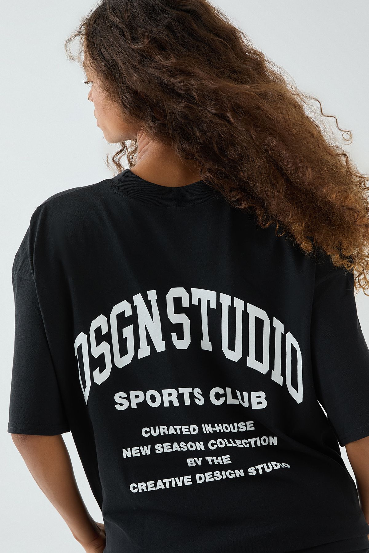 DSGN Studio DSGN Studio Sports Club Oversized T-shirt Black image 1