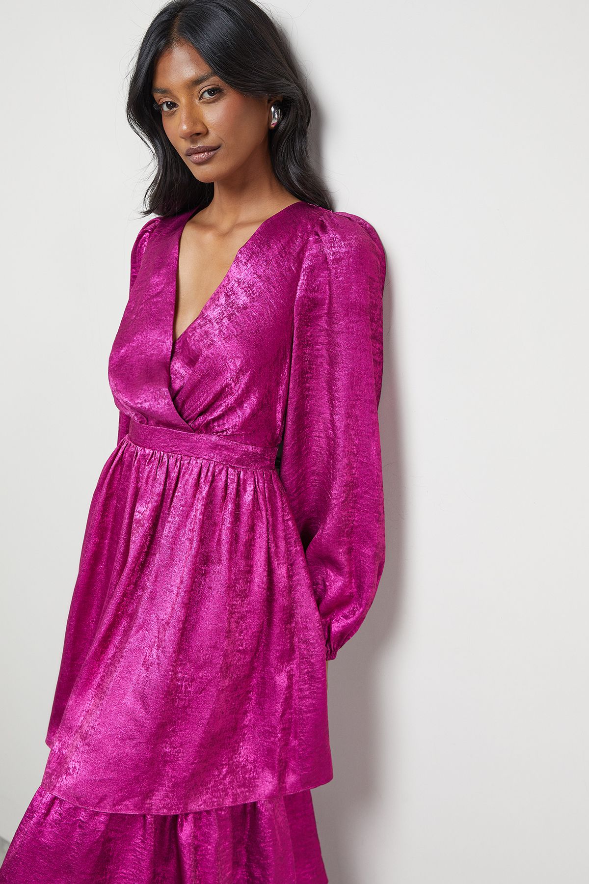 Warehouse Metallic Plunge Neck Tier Midi Dress Multi image 2