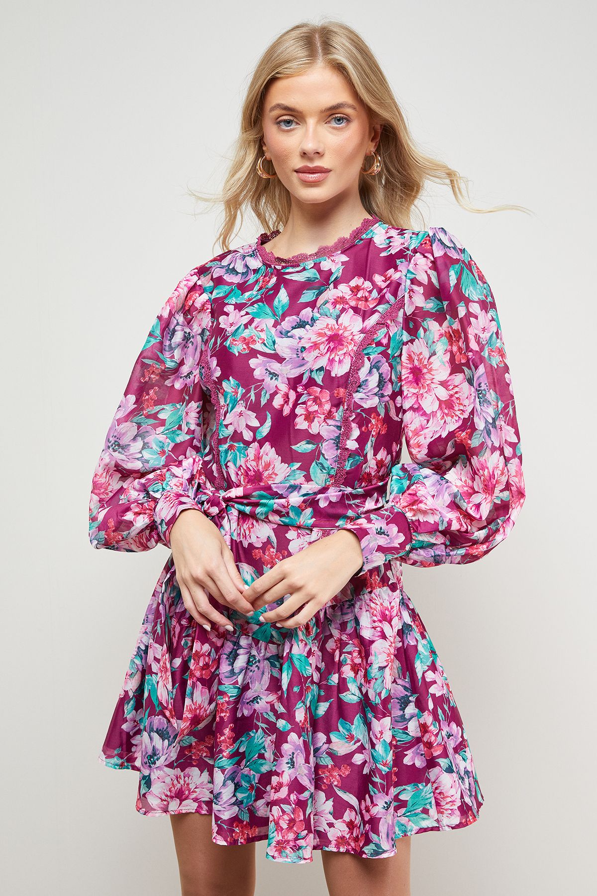 Oasis Flippy Hem Belted Mini Dress Floral image 2