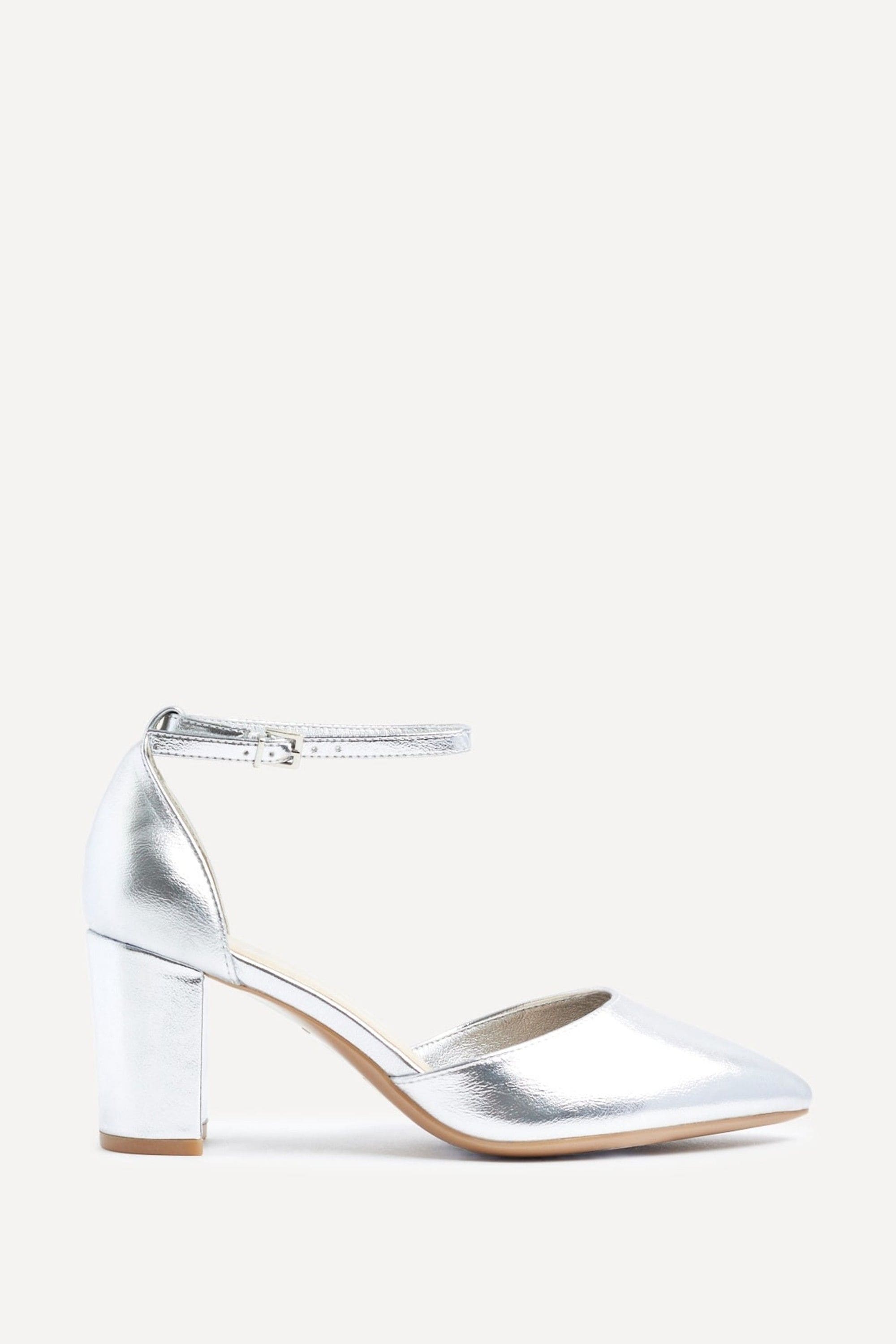Linzi Davinas Wide Fit Silver Faux Leather Court Heels
