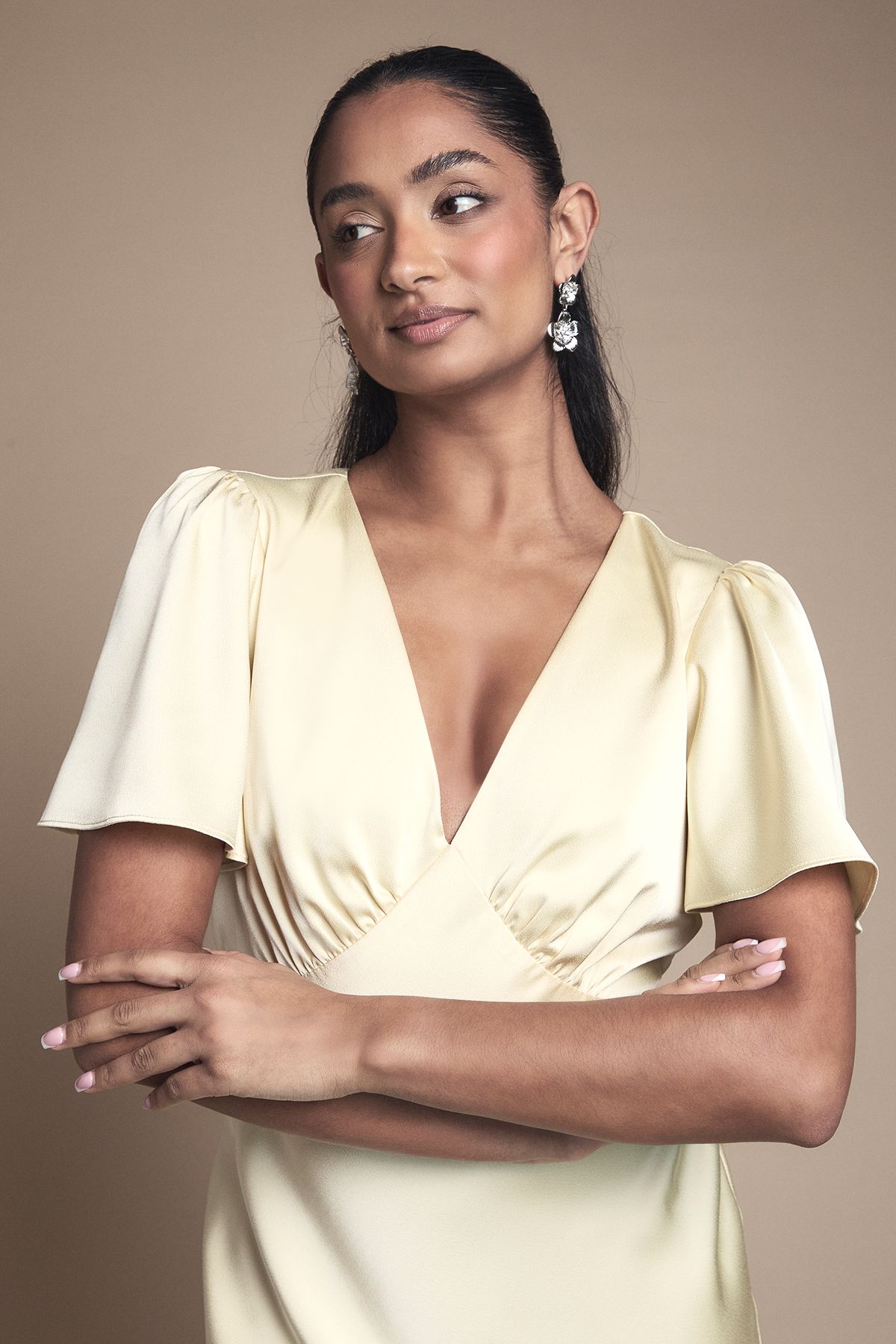 Oasis Deep V Fluted Sleeve Maxi Bridesmaid Dress Butter image 4