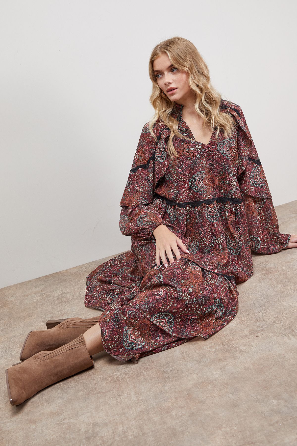 Oasis Wide Fit Maria Faux Suede High Block Heel Pointed Chelsea Ankle Boots Taupe image 2