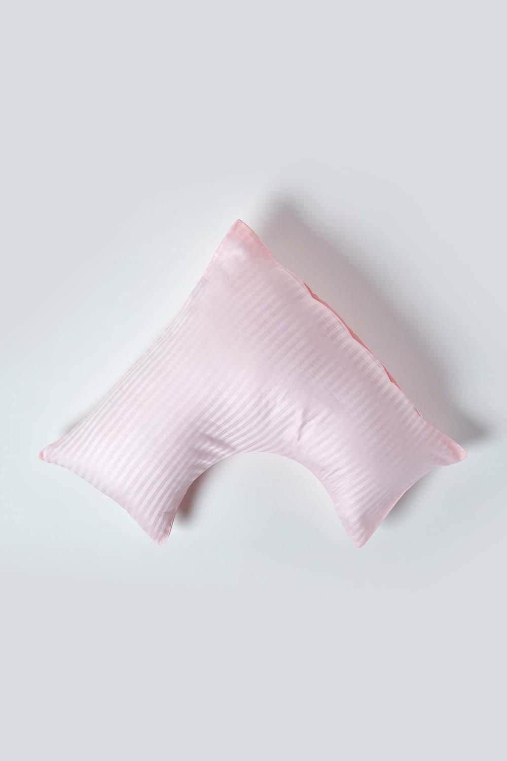 Homescapes Egyptian Cotton Super Soft V Shaped Pillowcase 330 TC image 1