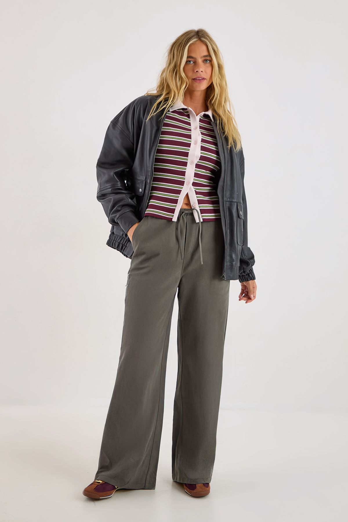 NastyGal Wide Leg Cargo Pants Khaki image 1