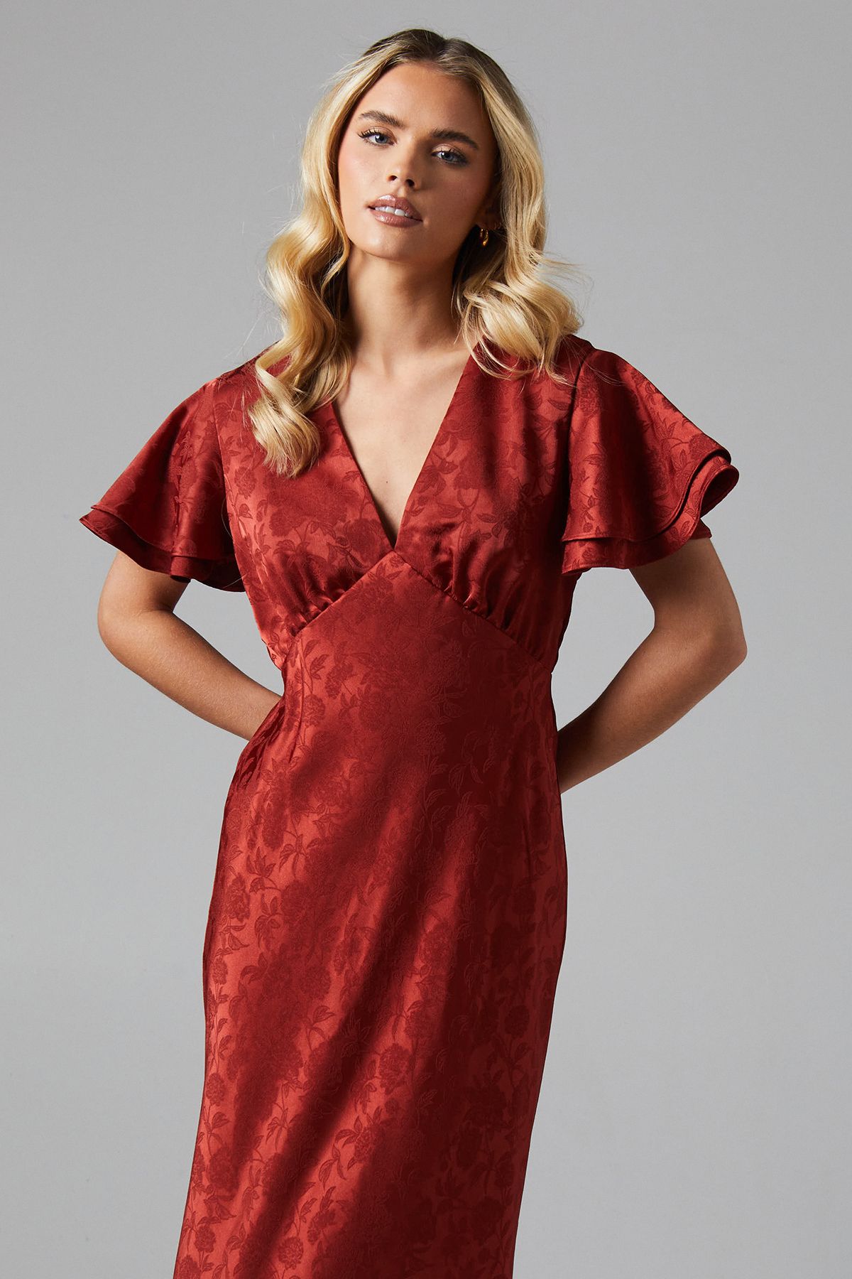 Oasis Petite V Neck Angel Sleeve Satin Jacquard Bridesmaid Dress Rust image 4