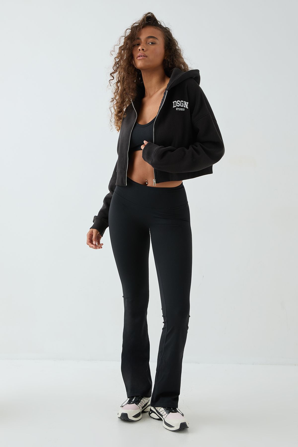 DSGN Studio DSGN Studio Embroidered Boxy Crop Zip Through Hoodie Black image 5