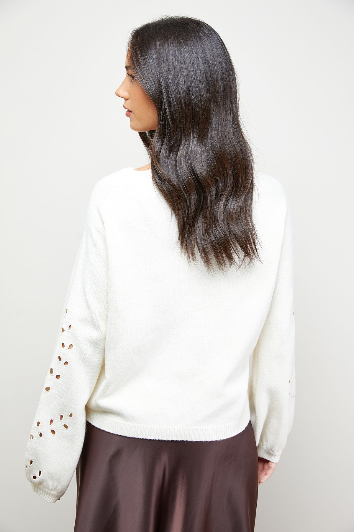 Oasis Leaf Detail Knitted Jumper Ivory image 3