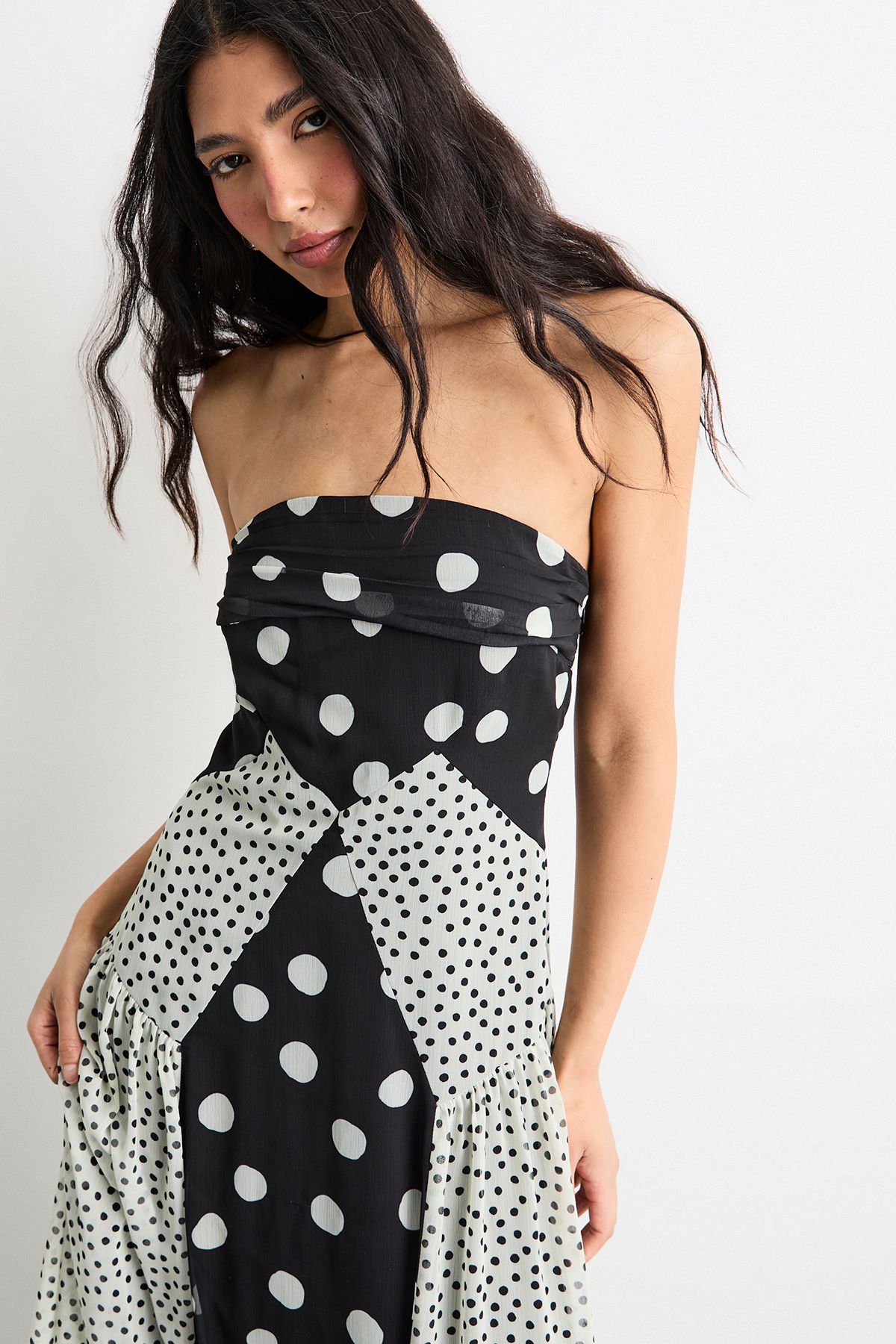 Warehouse Printed Bandeau Seam Detail Midi Dress Mono image 2