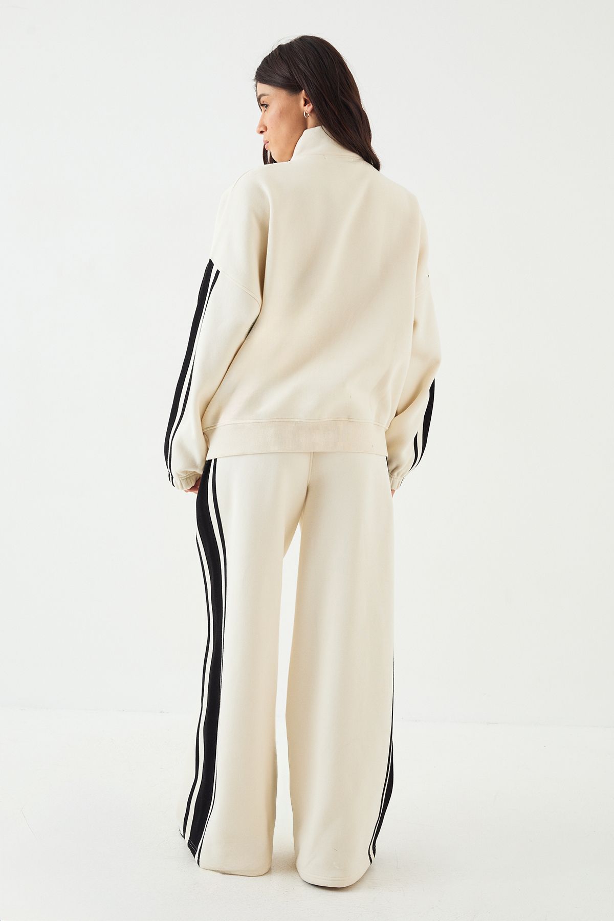 DSGN Studio DSGN Studio Oversized Wide Leg Jogger Cream image 2