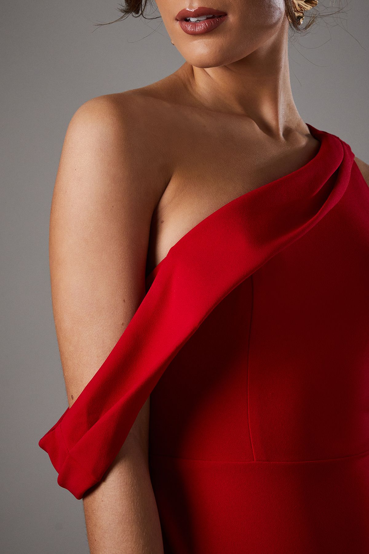 Coast Asymmetric Neckline Scuba Crepe Black Tie Dress Red image 3