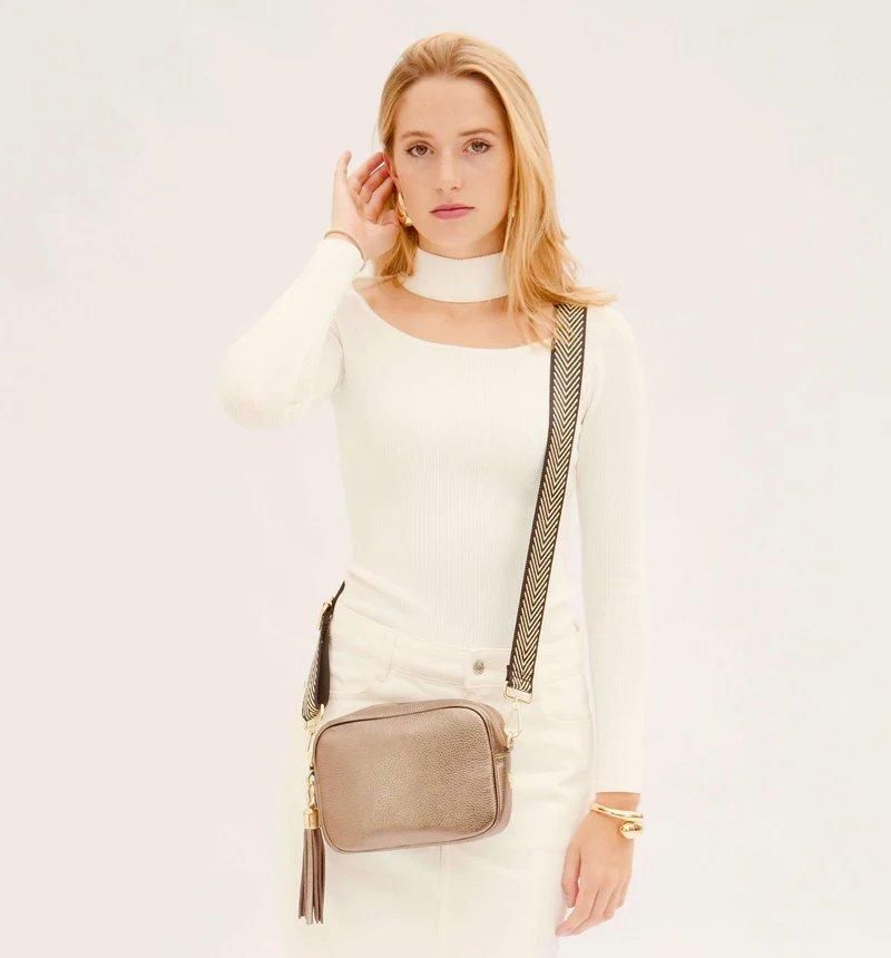 Apatchy London Bronze Leather Crossbody Bag With Black & Gold Chevron Strap image 4