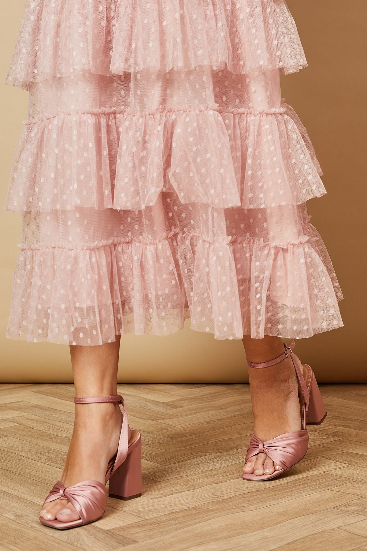 Oasis Midyim Satin Ruched Front High Block Heel Sandals Dusty Pink image 2