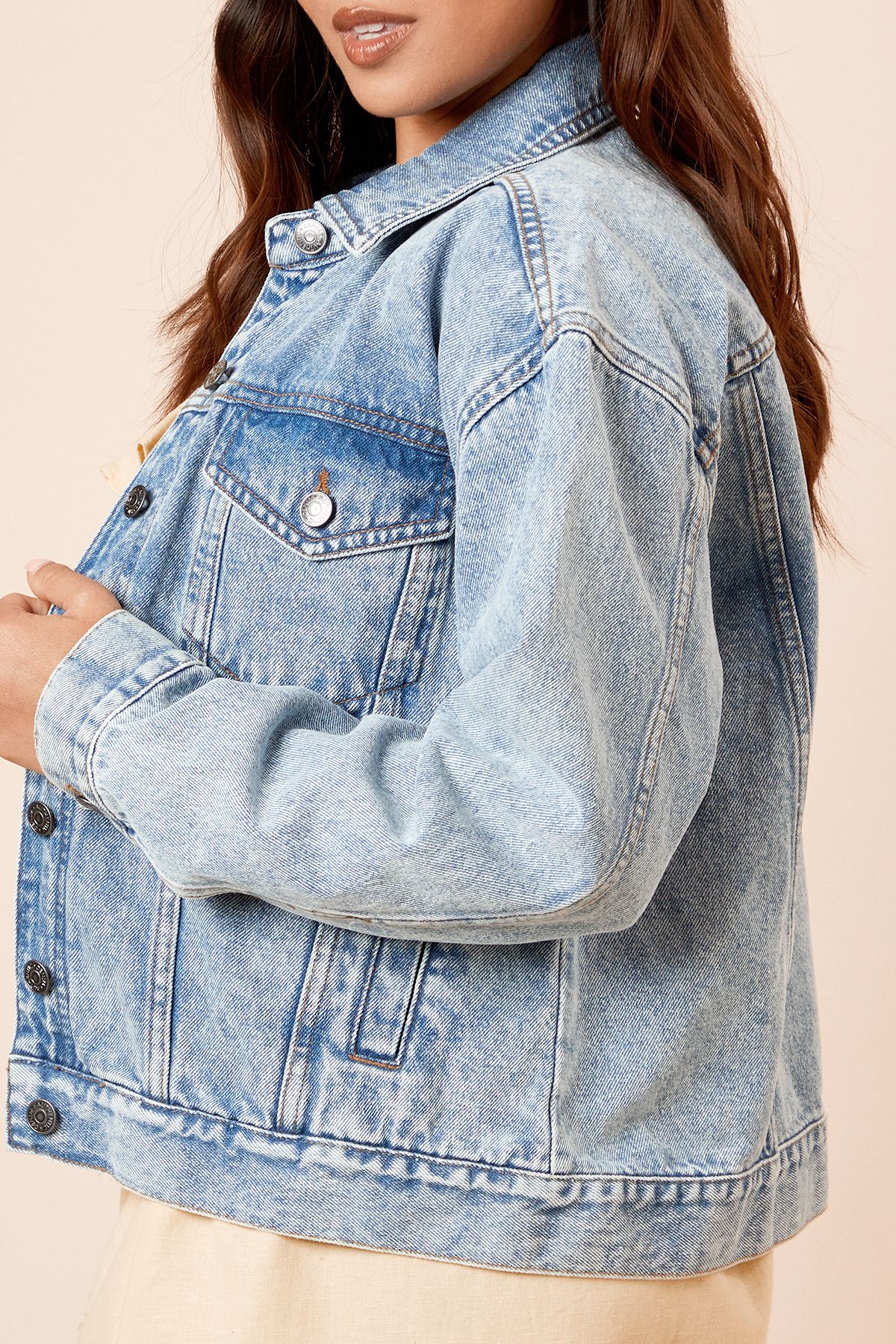 Dorothy Perkins Petite Oversized Denim Jacket Light Wash image 5