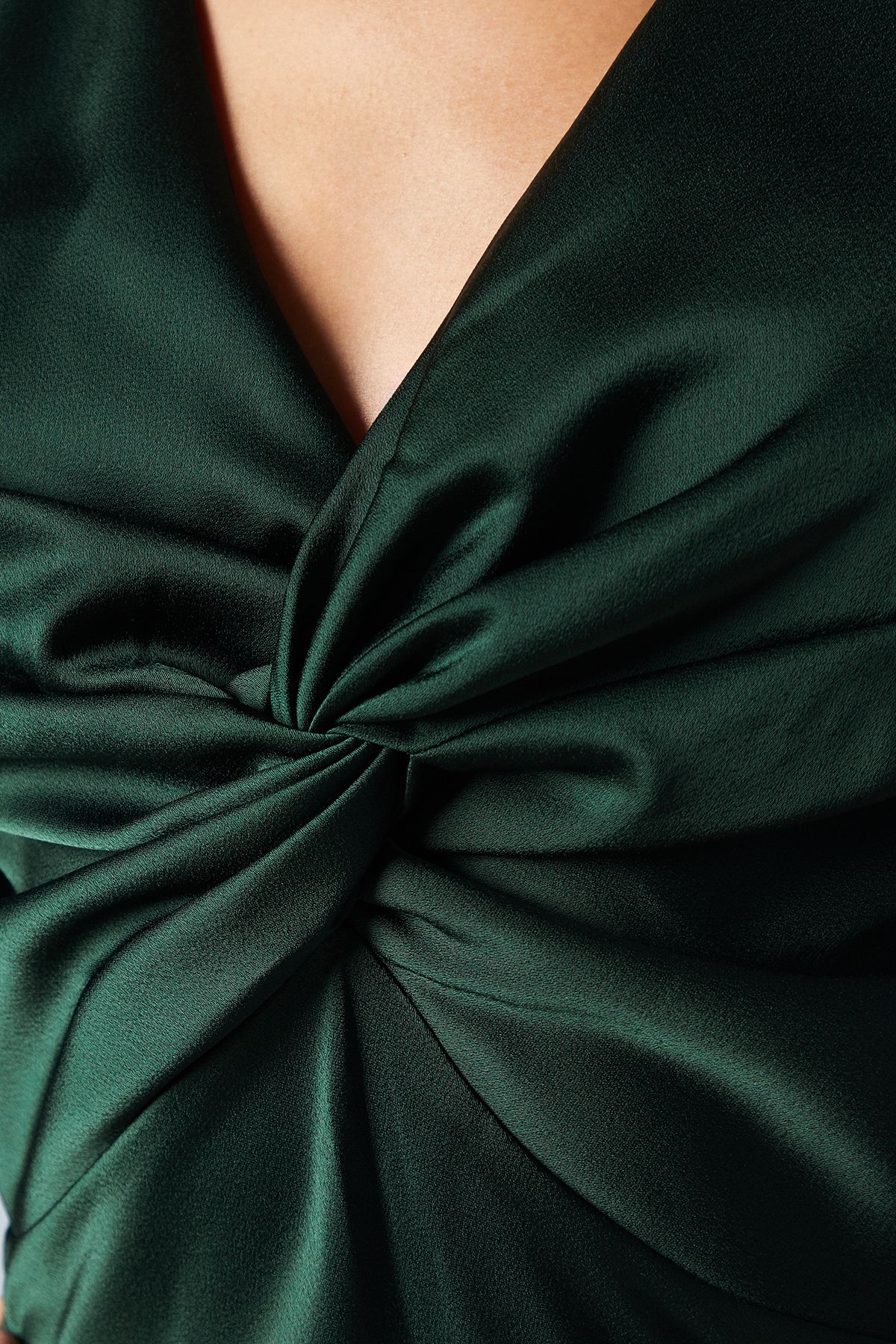 Oasis Oasis by Coast Satin Twist Front Angel Sleeve Midi Bridesmaid Dress Emerald image 5