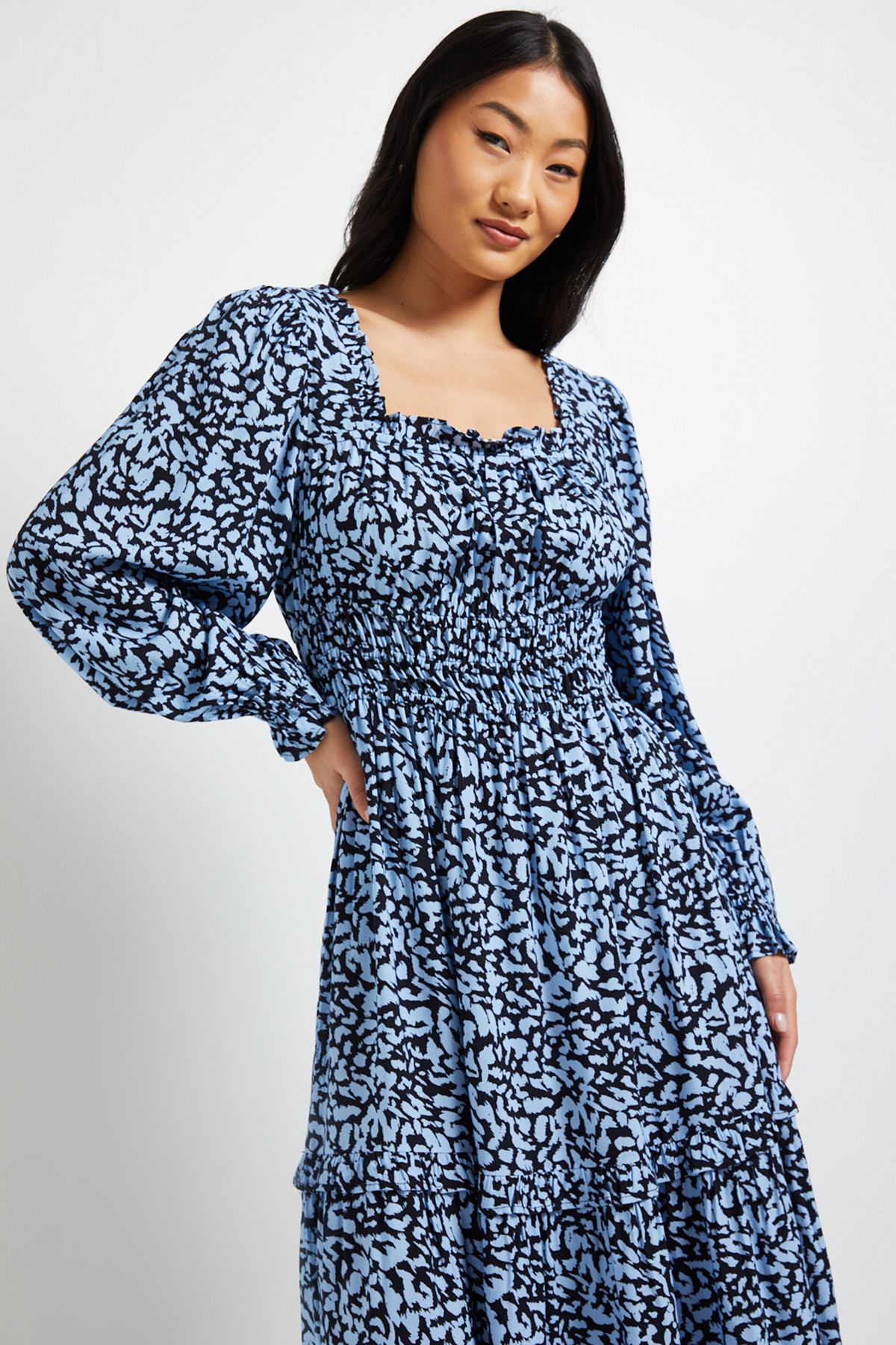 Dorothy Perkins Petite Blue Square Neck Blouson Sleeve Tiered Maxi Dress Blue image 2