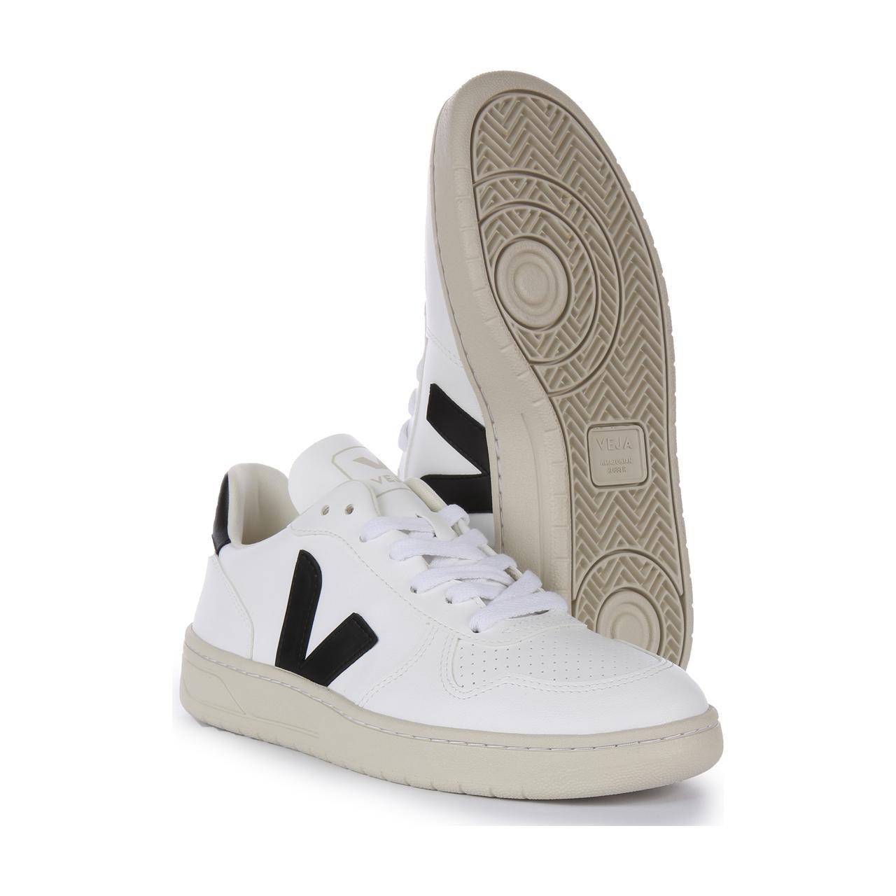 Veja 'V-10 Chromefree' Leather Trainers image 5