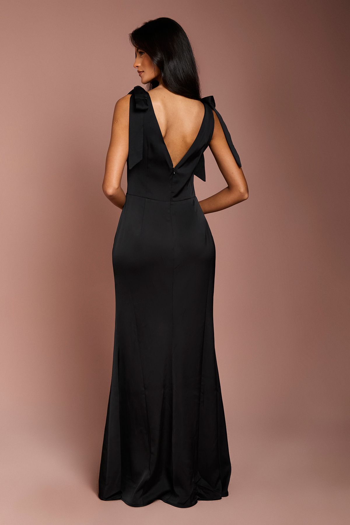 Coast Coast Honoured Petite Satin Back Crepe V Neck Tie Shoulder Maxi Bridesmaid Dress Black image 3