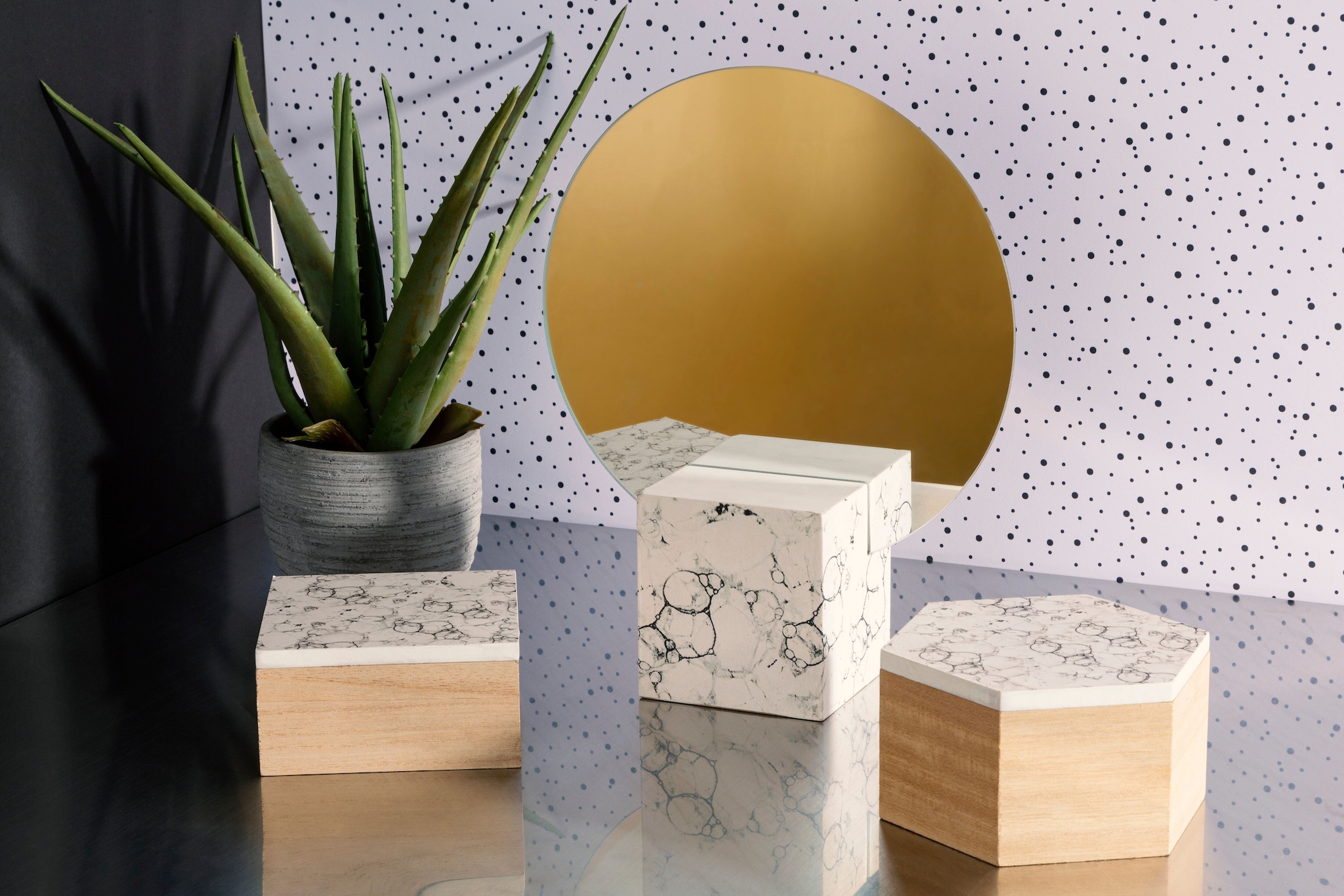 Orsina Round Mirror, Unique White Marble Base, Minimalist Wall Mirror, Compact Design, Ideal for Modern Spaces image 2