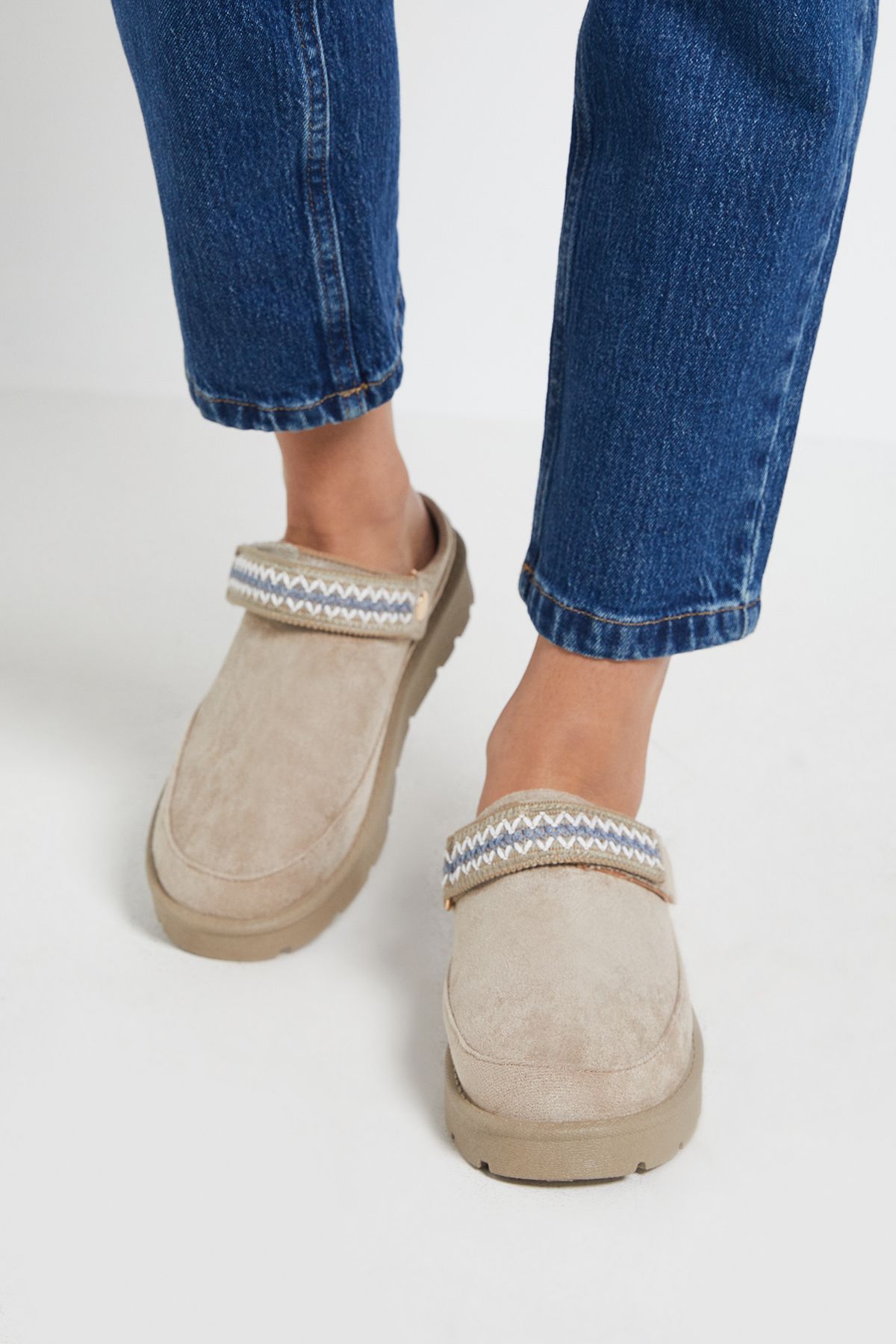 Dorothy Perkins Zinnias Faux  Slingback Closed Toe Cosy Mules Mushroom image 2