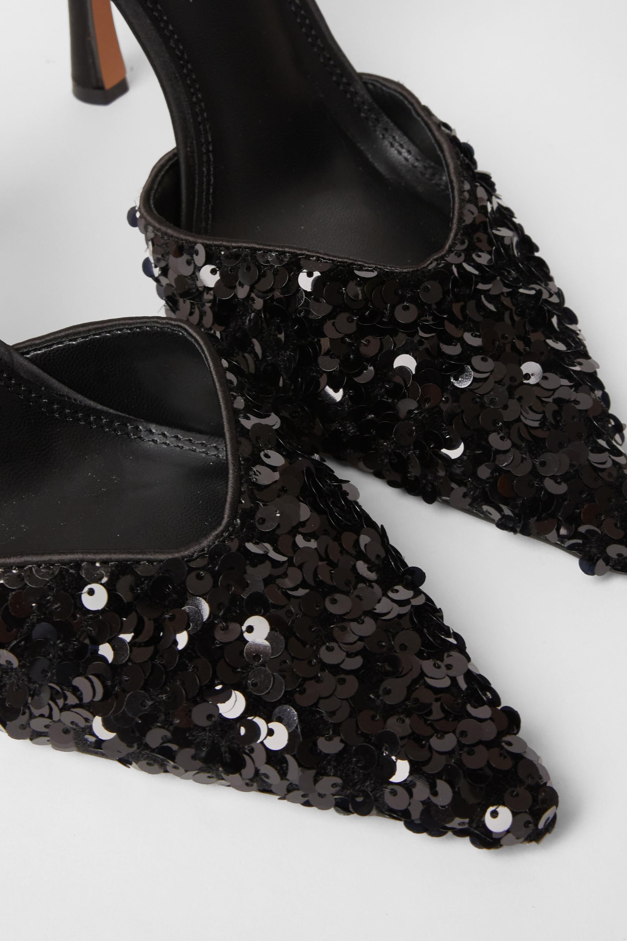 Quiz Black Velvet Sequin Court Heels image 4