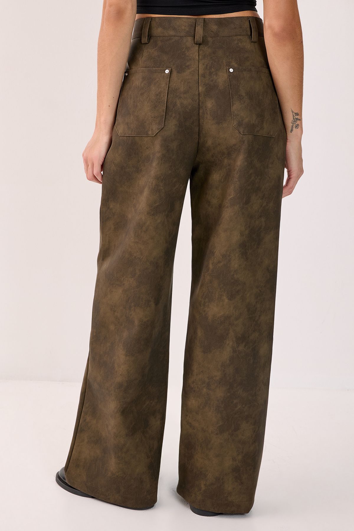 NastyGal Slouch Faux Leather Pants Olive image 3